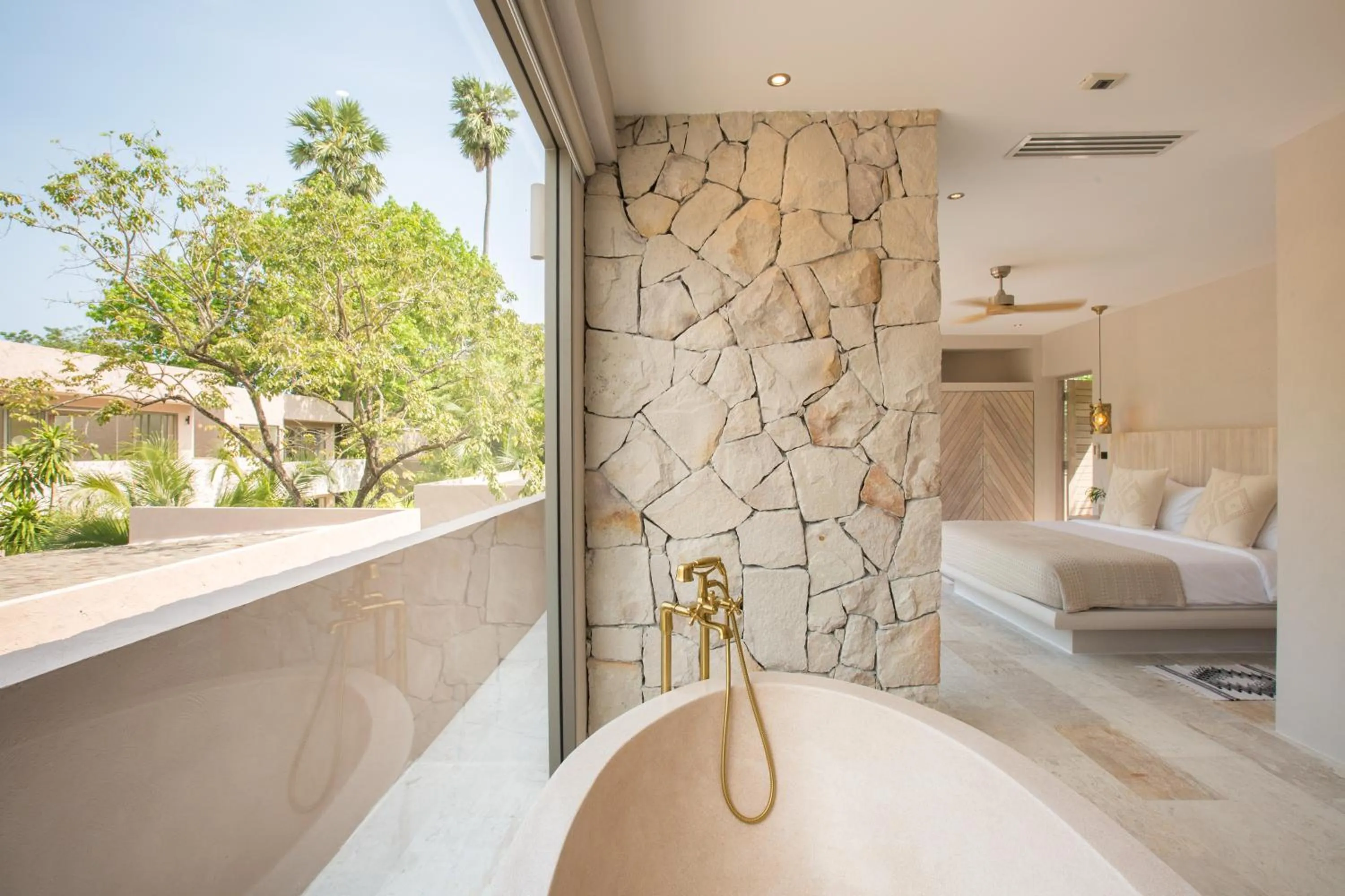 Bathroom, Bed in Cielo Boutique Hotel & Spa Samui