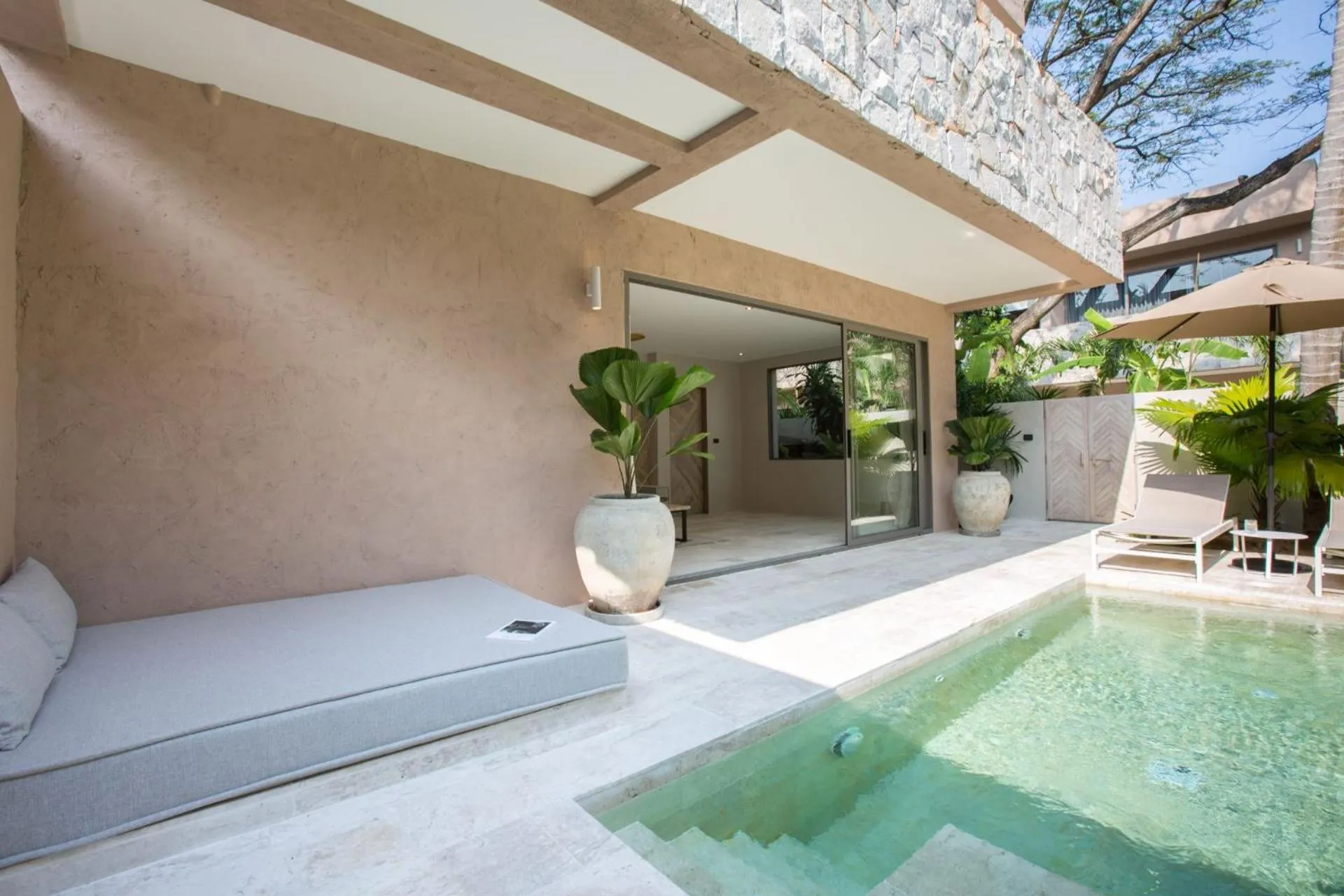 Swimming pool in Cielo Boutique Hotel & Spa Samui