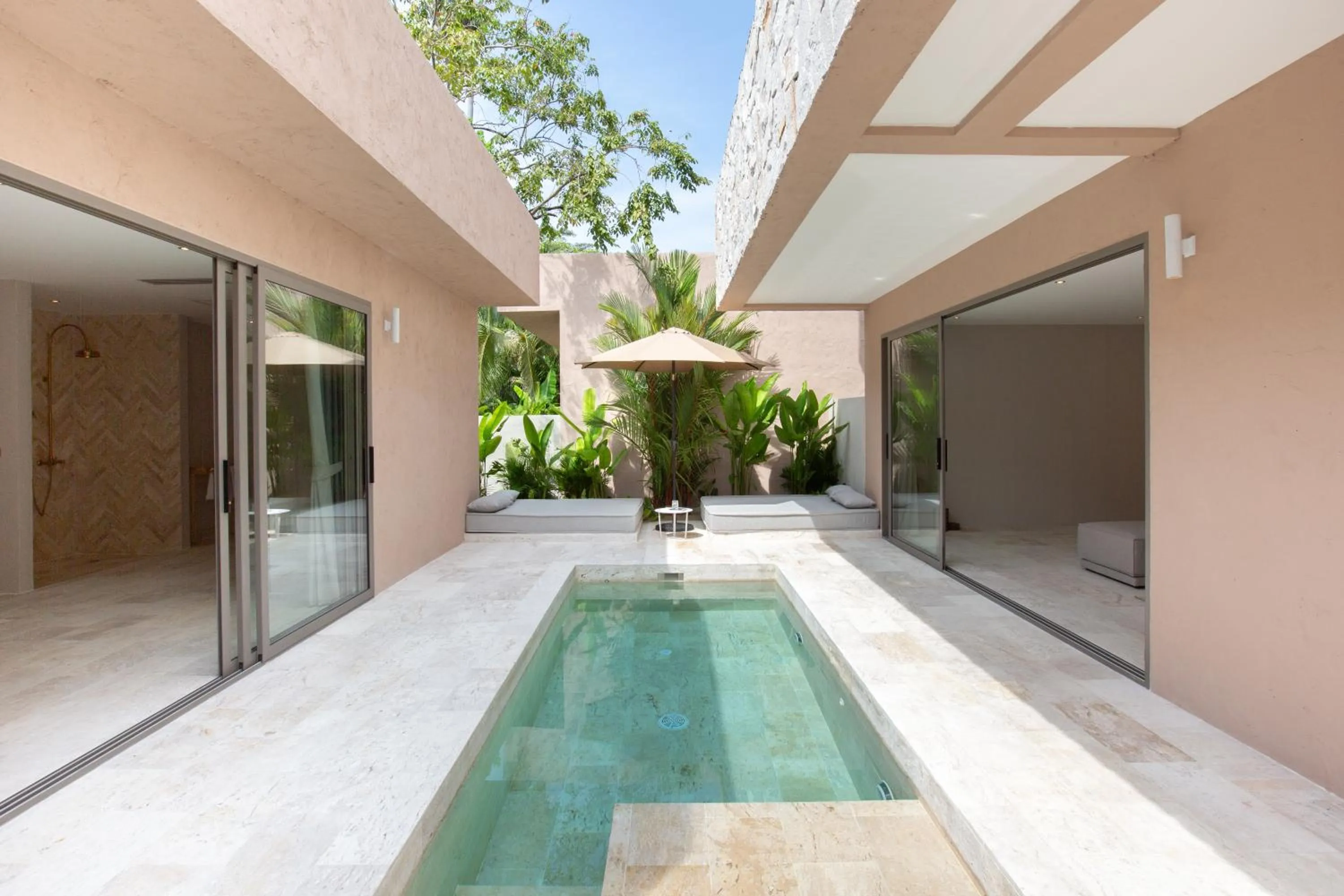 Swimming pool in Cielo Boutique Hotel & Spa Samui