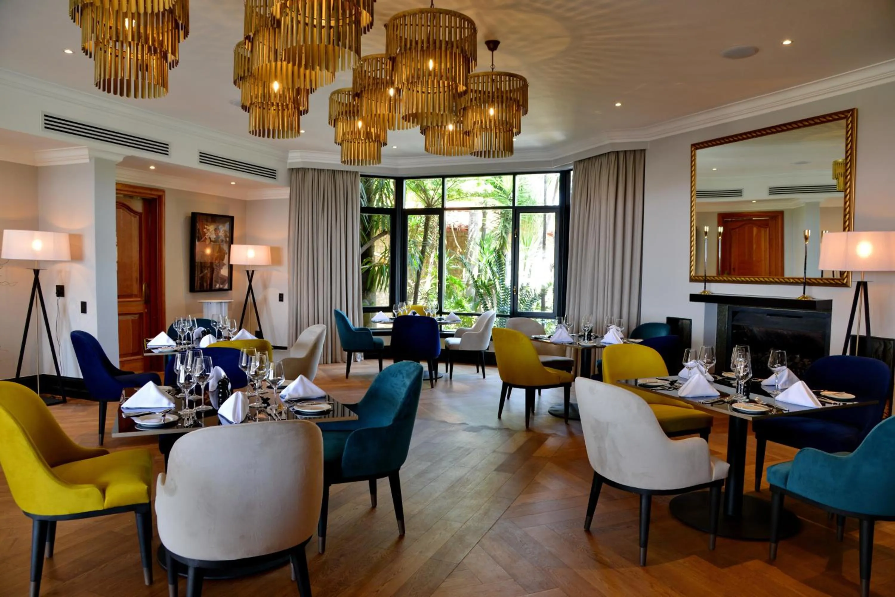 Restaurant/places to eat in Apogee Boutique Hotel & Spa