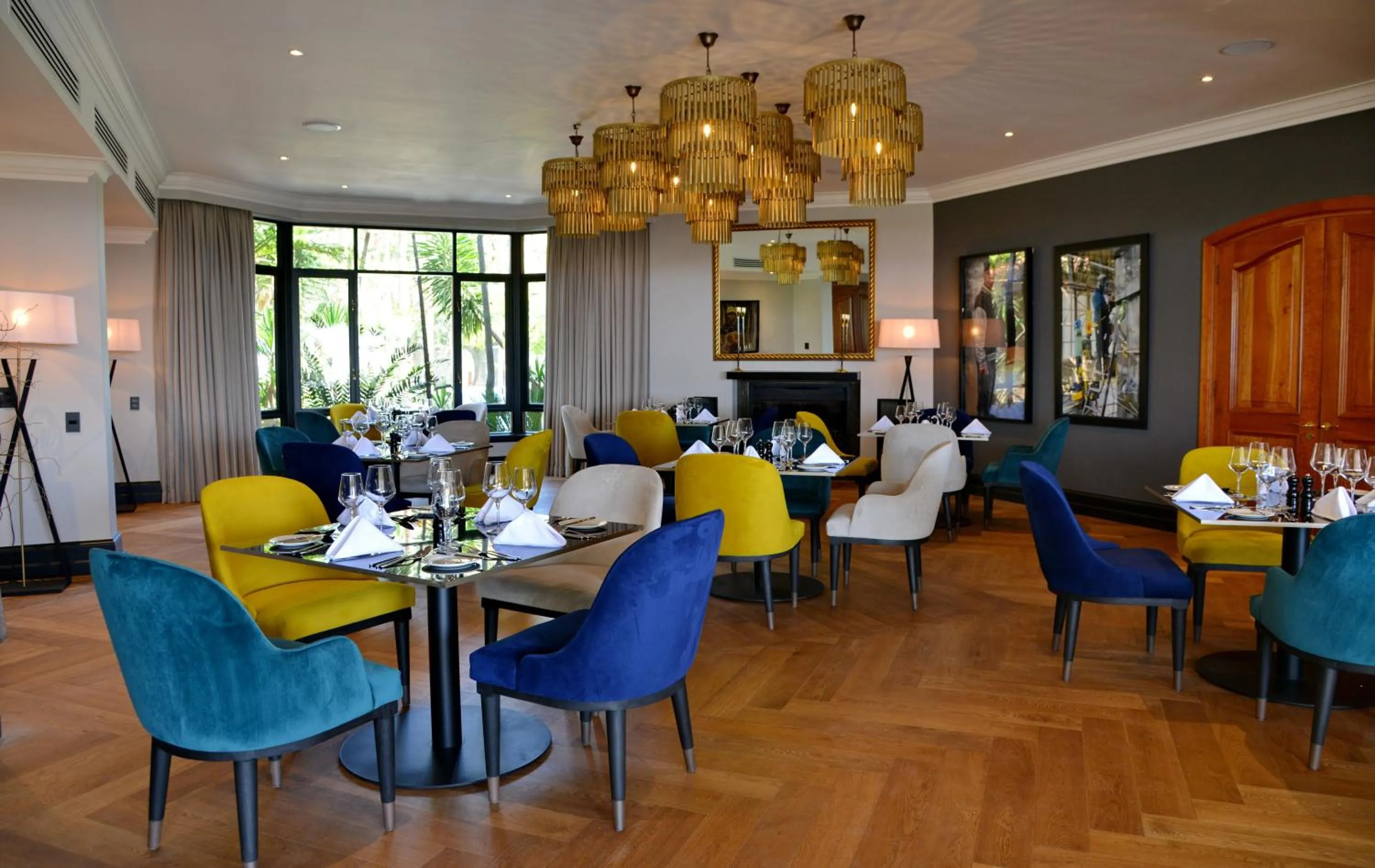 Restaurant/places to eat in Apogee Boutique Hotel & Spa