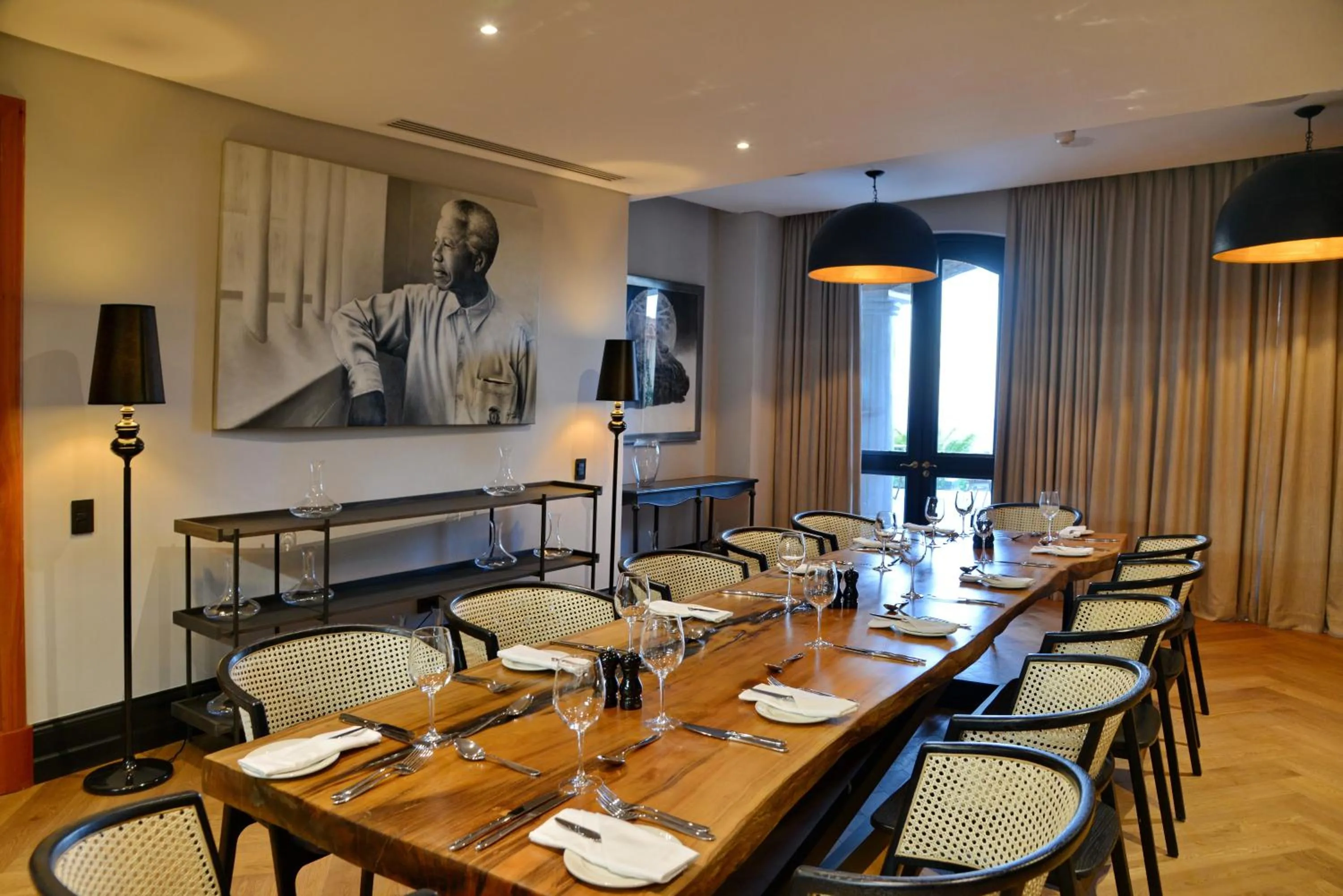Restaurant/places to eat in Apogee Boutique Hotel & Spa