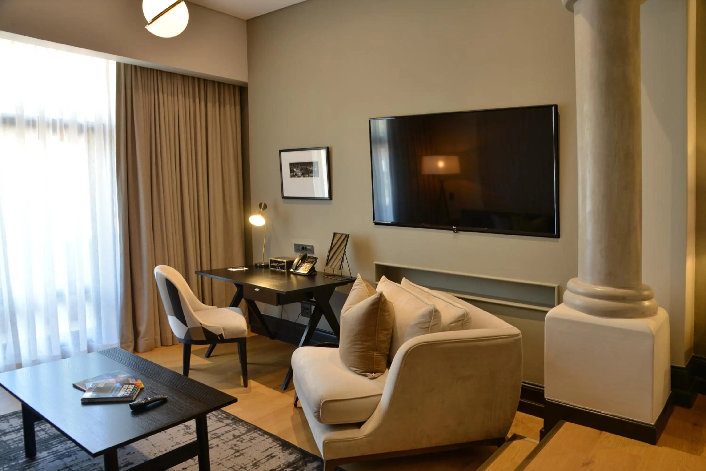 Photo of the whole room in Apogee Boutique Hotel & Spa