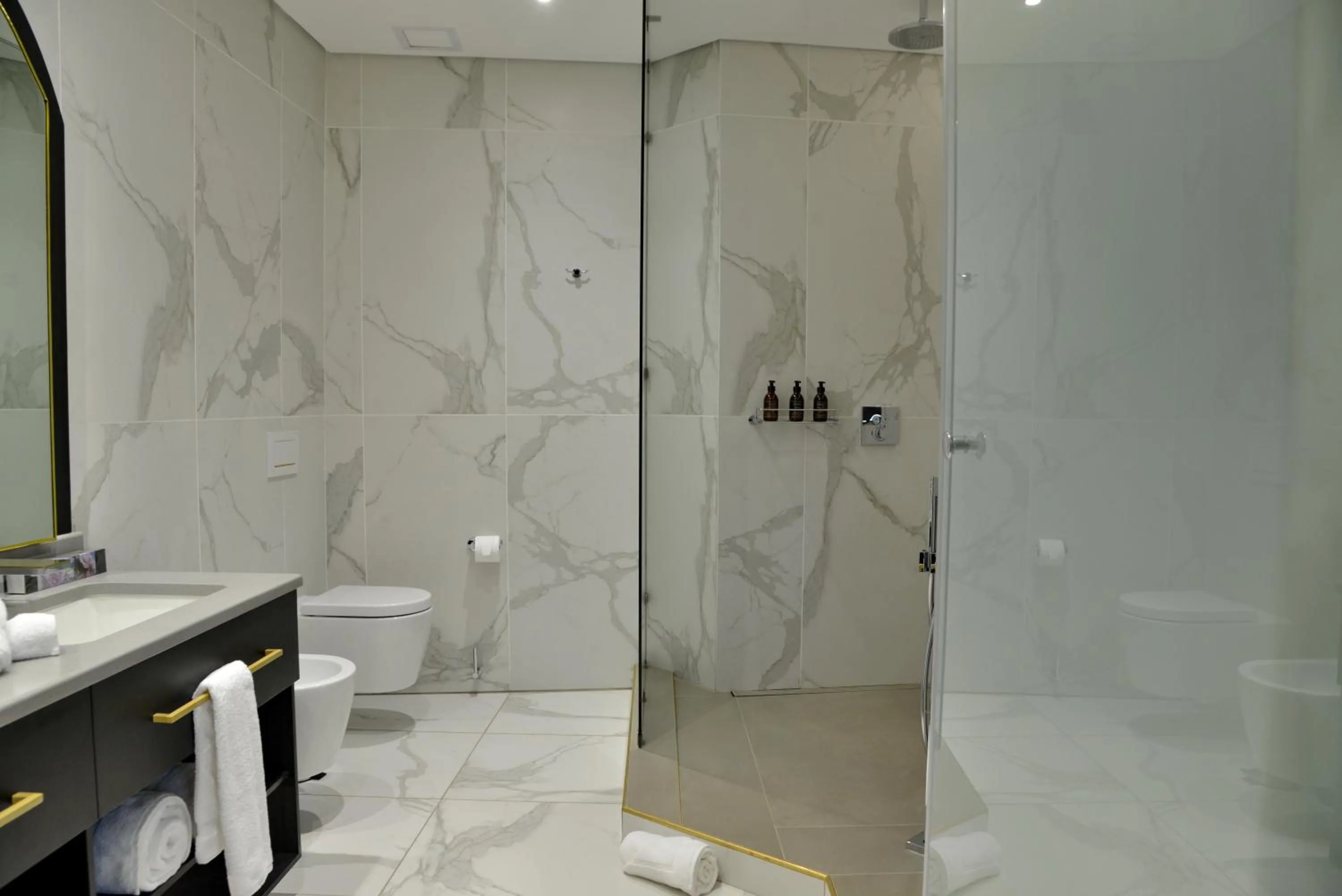 Shower in Apogee Boutique Hotel & Spa