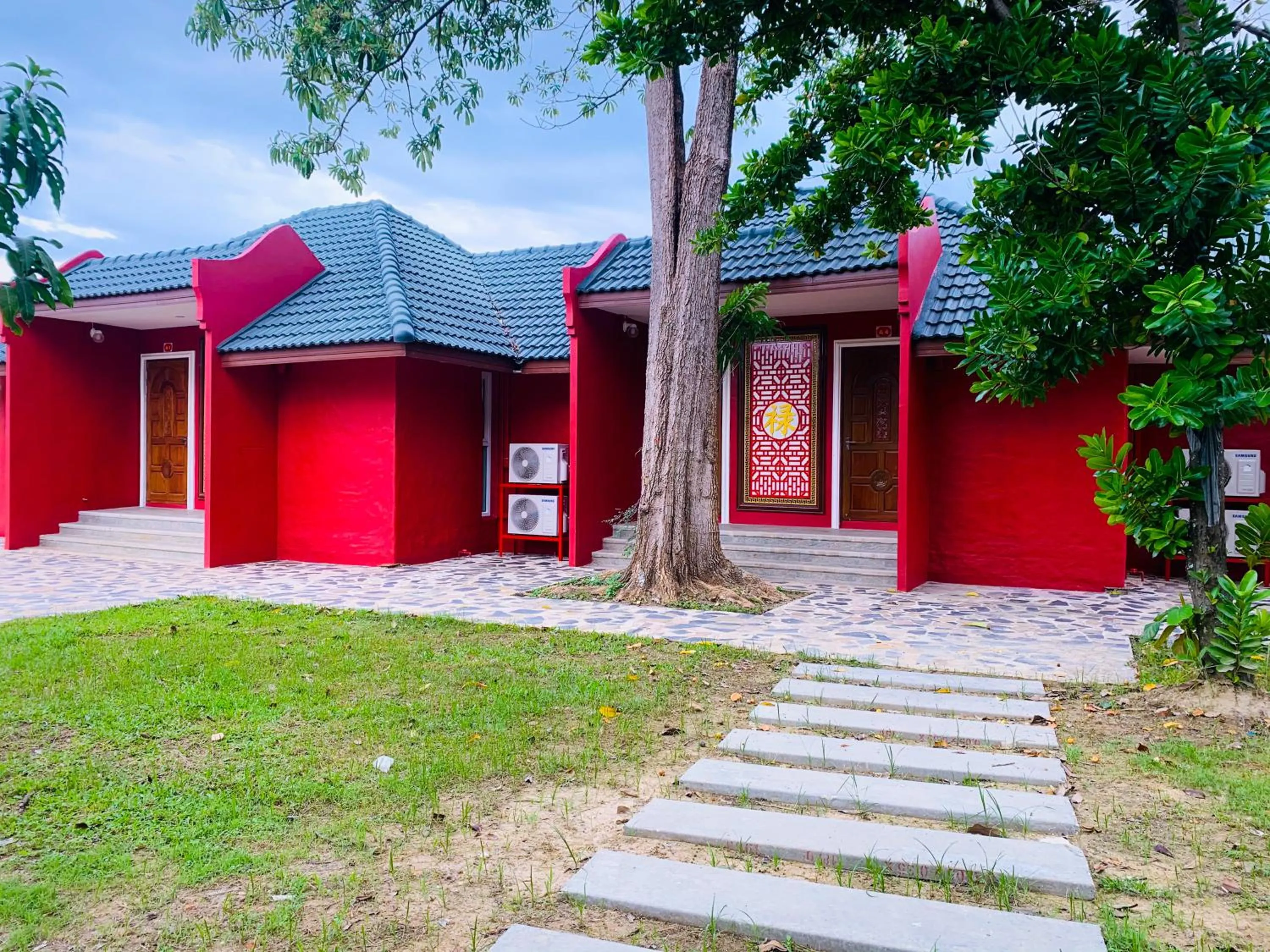 Property building in Kasem Island Resort