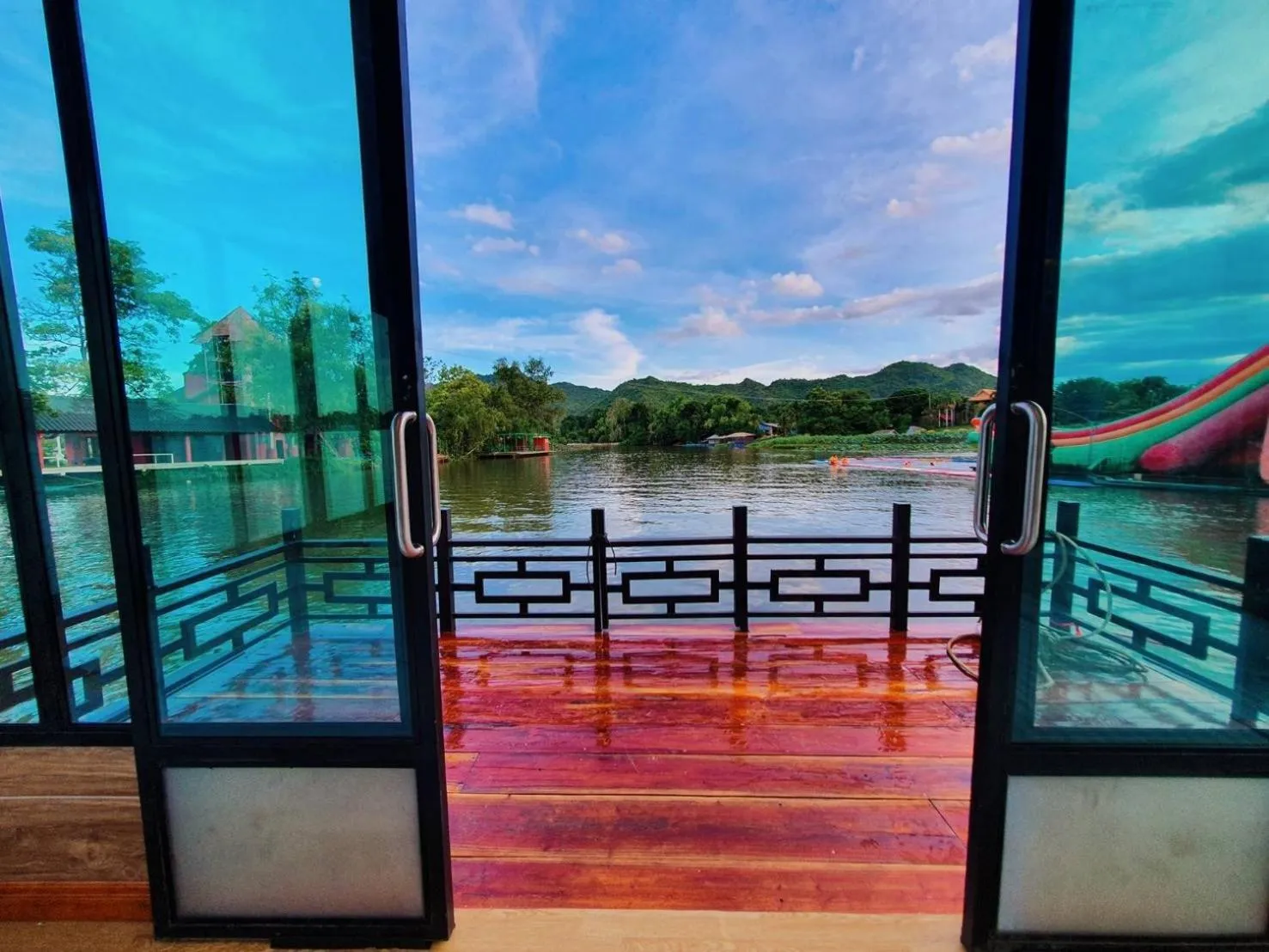 On site in Kasem Island Resort