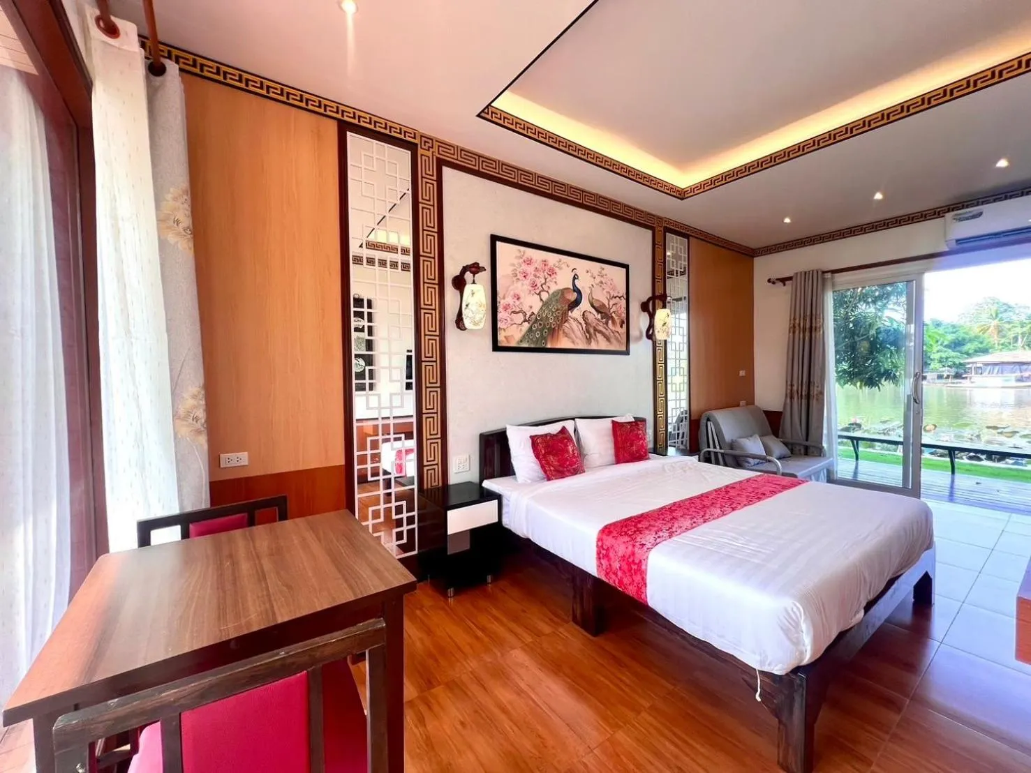 Bed in Kasem Island Resort