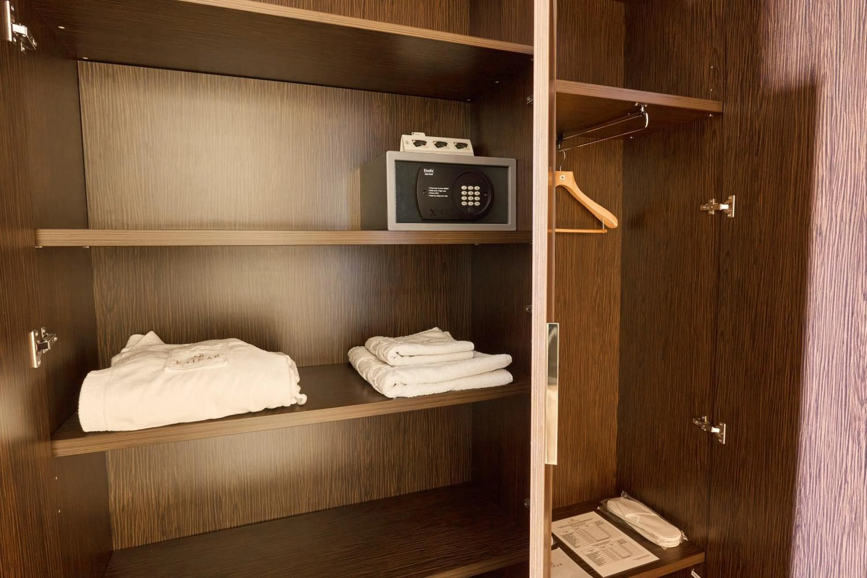 safe in Kainar Hotel