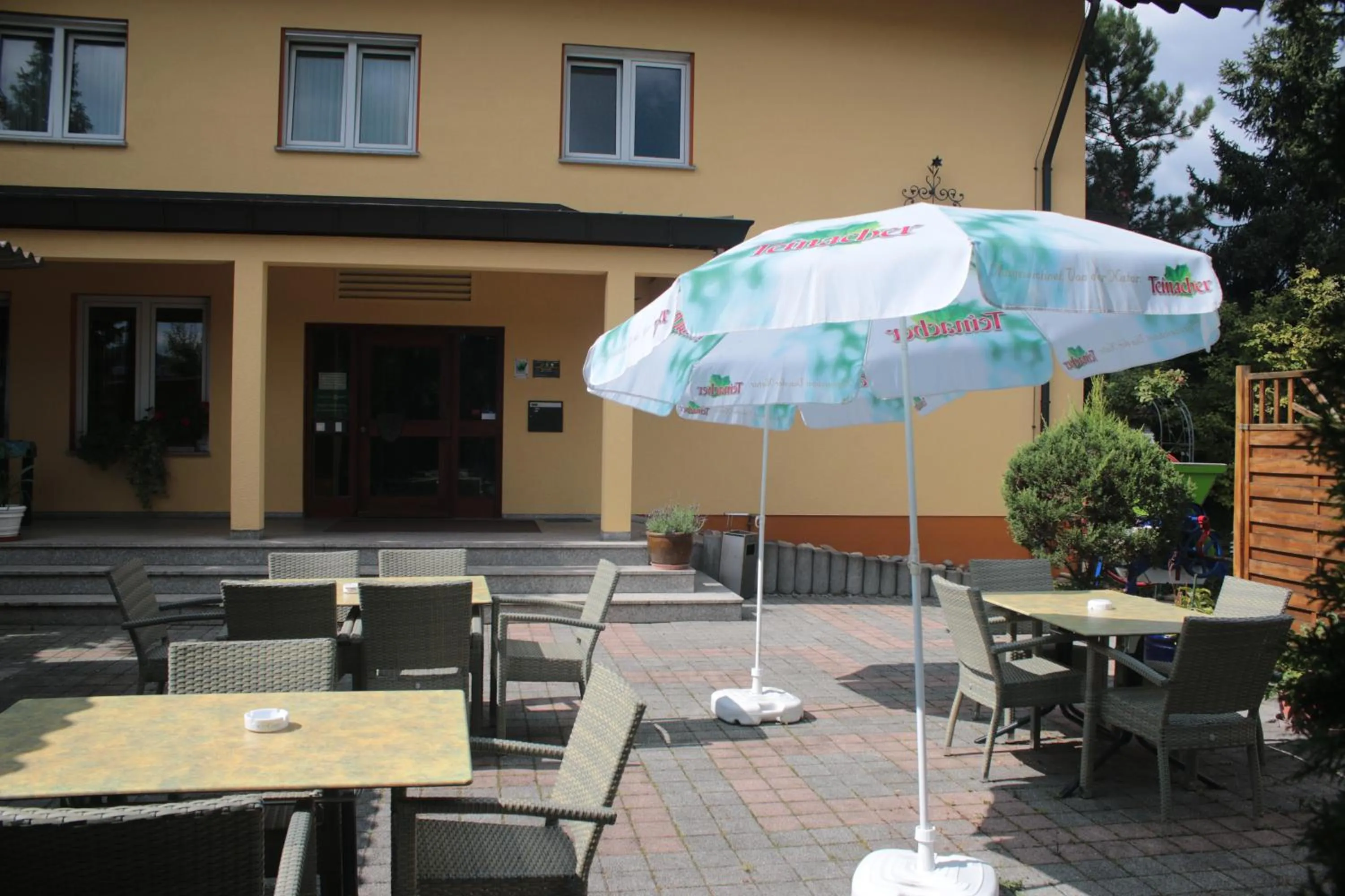 Restaurant/places to eat in Hotel-Restaurant und Gästehaus Löwen