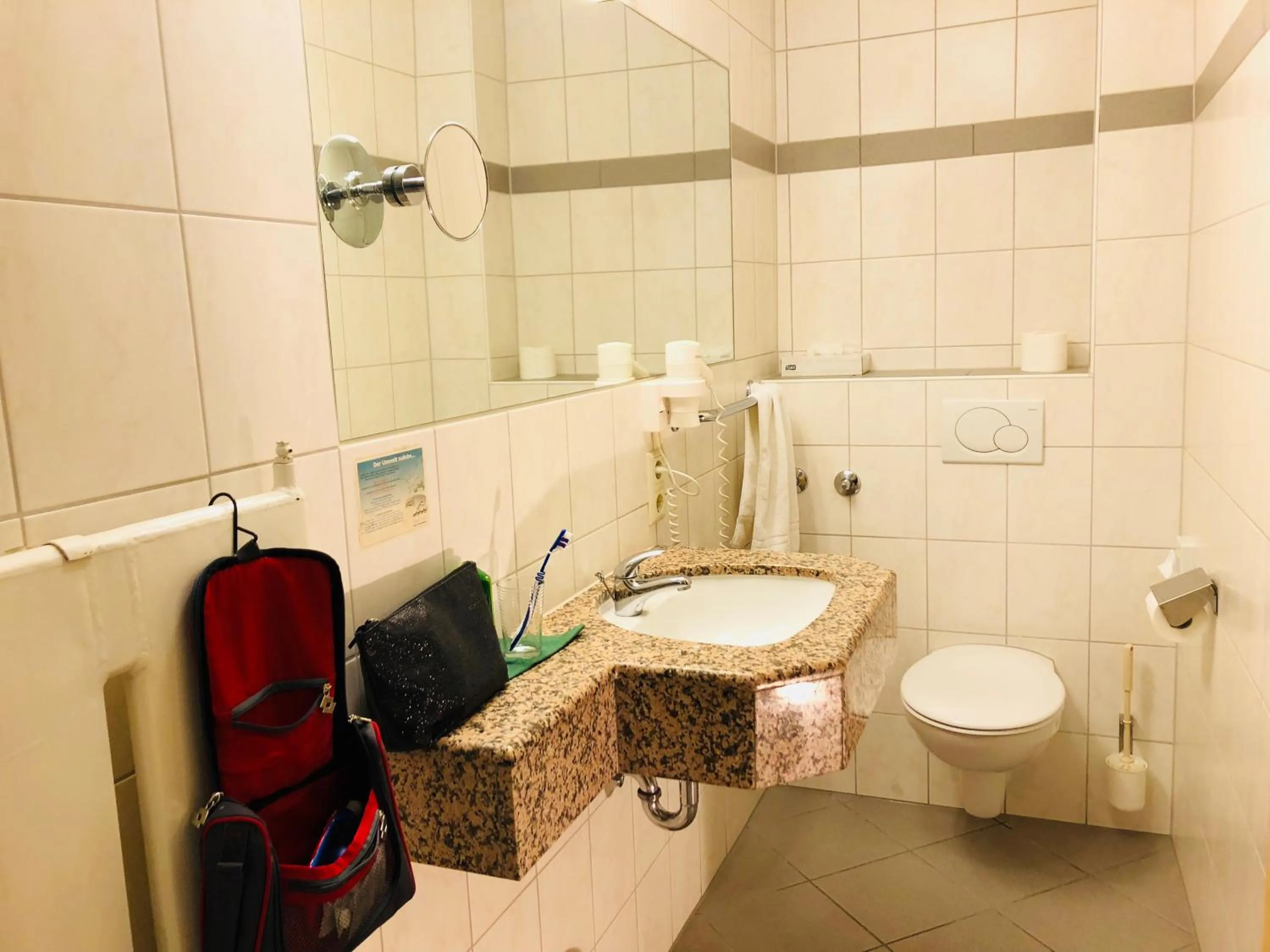 Bathroom in Hotel-Restaurant und Gästehaus Löwen