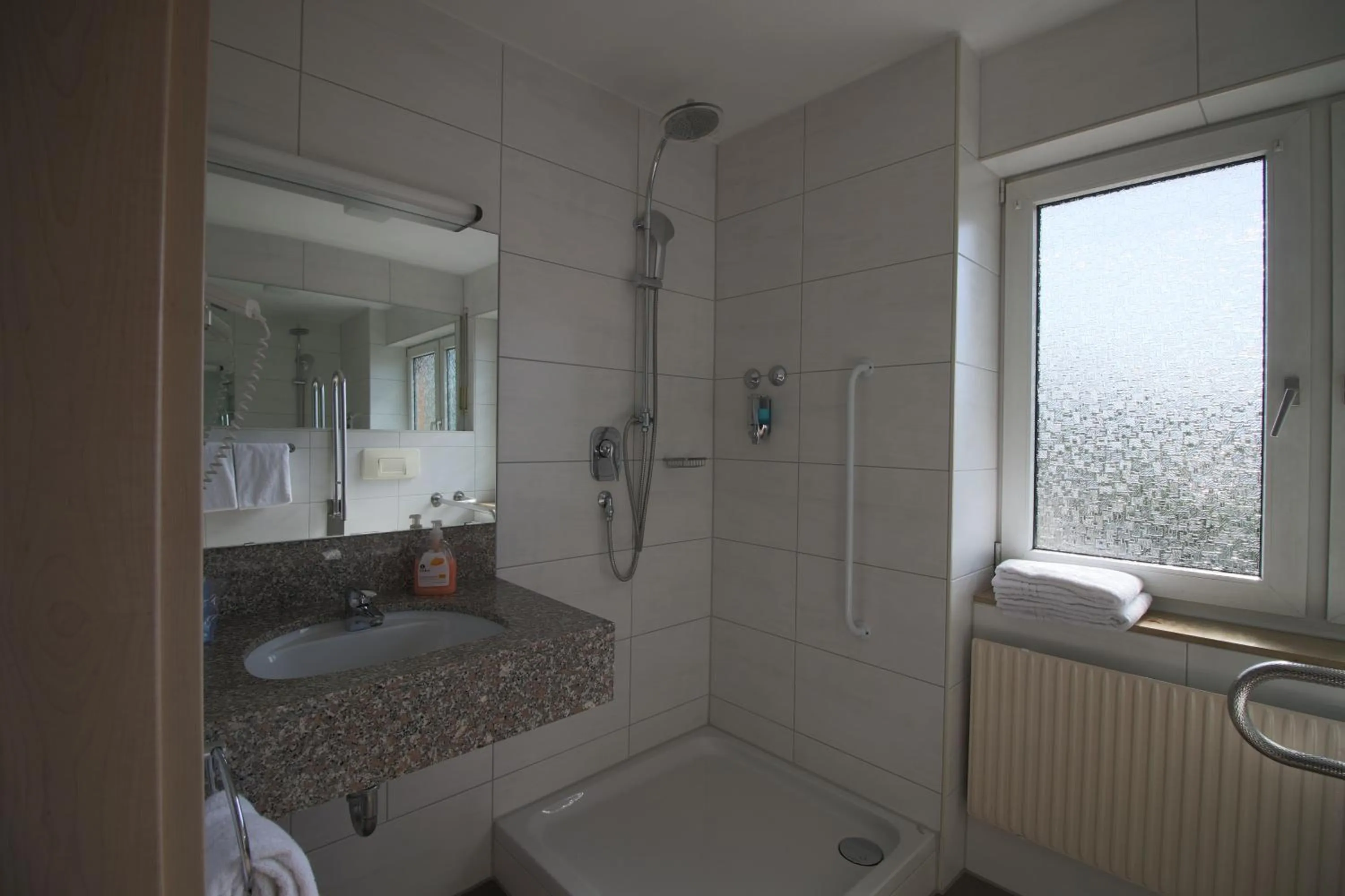 Shower in Hotel-Restaurant und Gästehaus Löwen