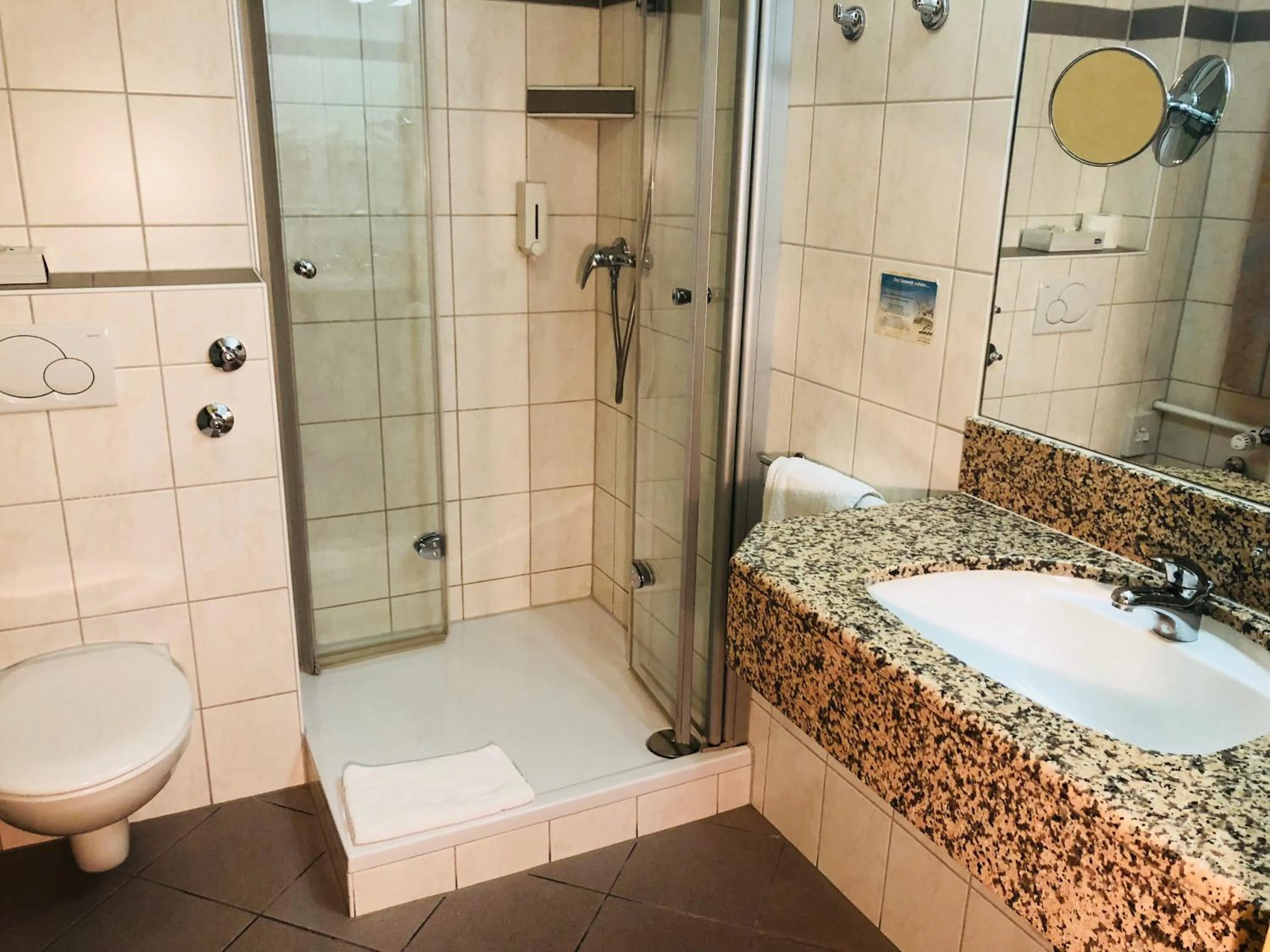 Shower in Hotel-Restaurant und Gästehaus Löwen
