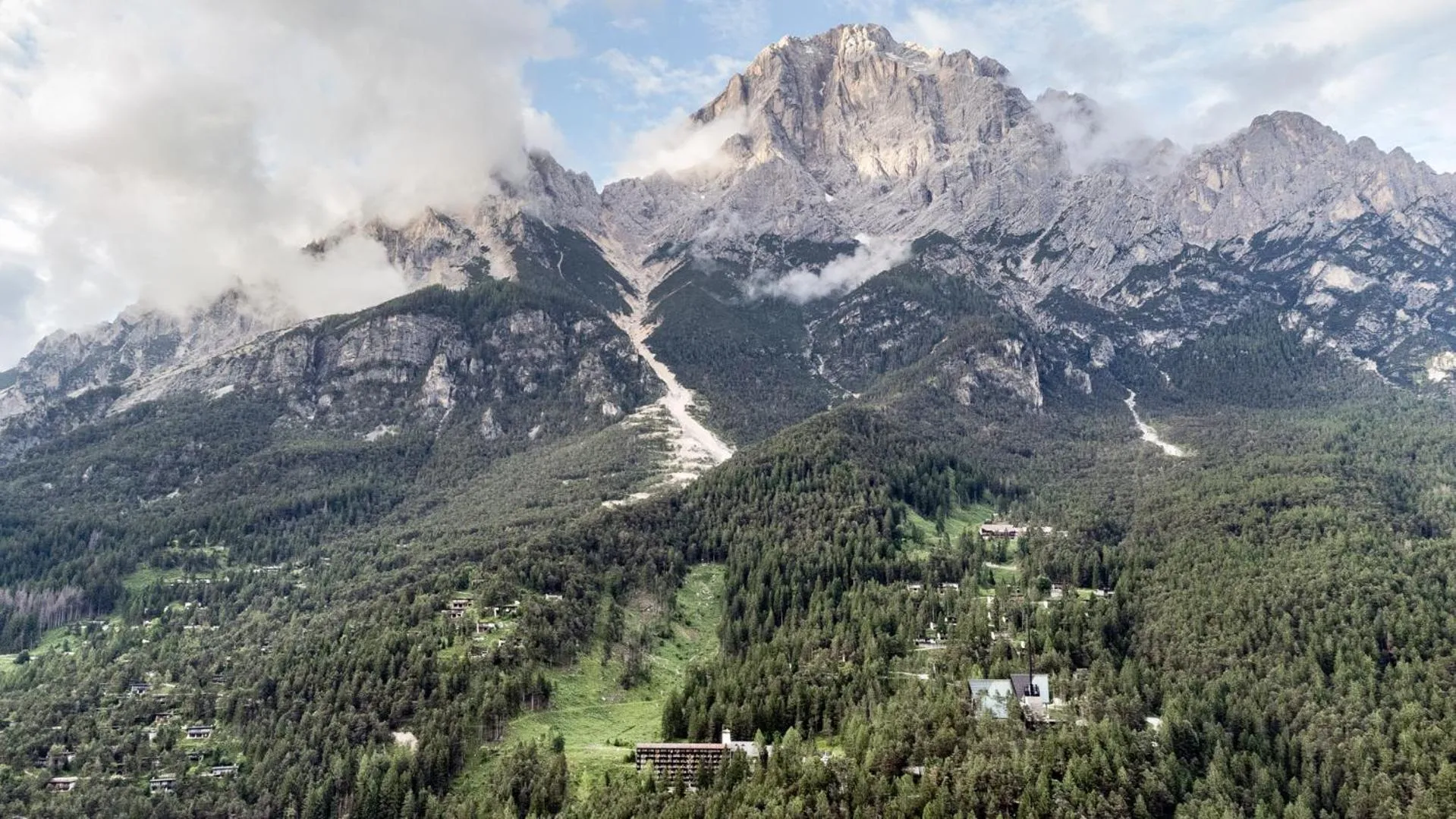 Nearby landmark in Hotel Boite