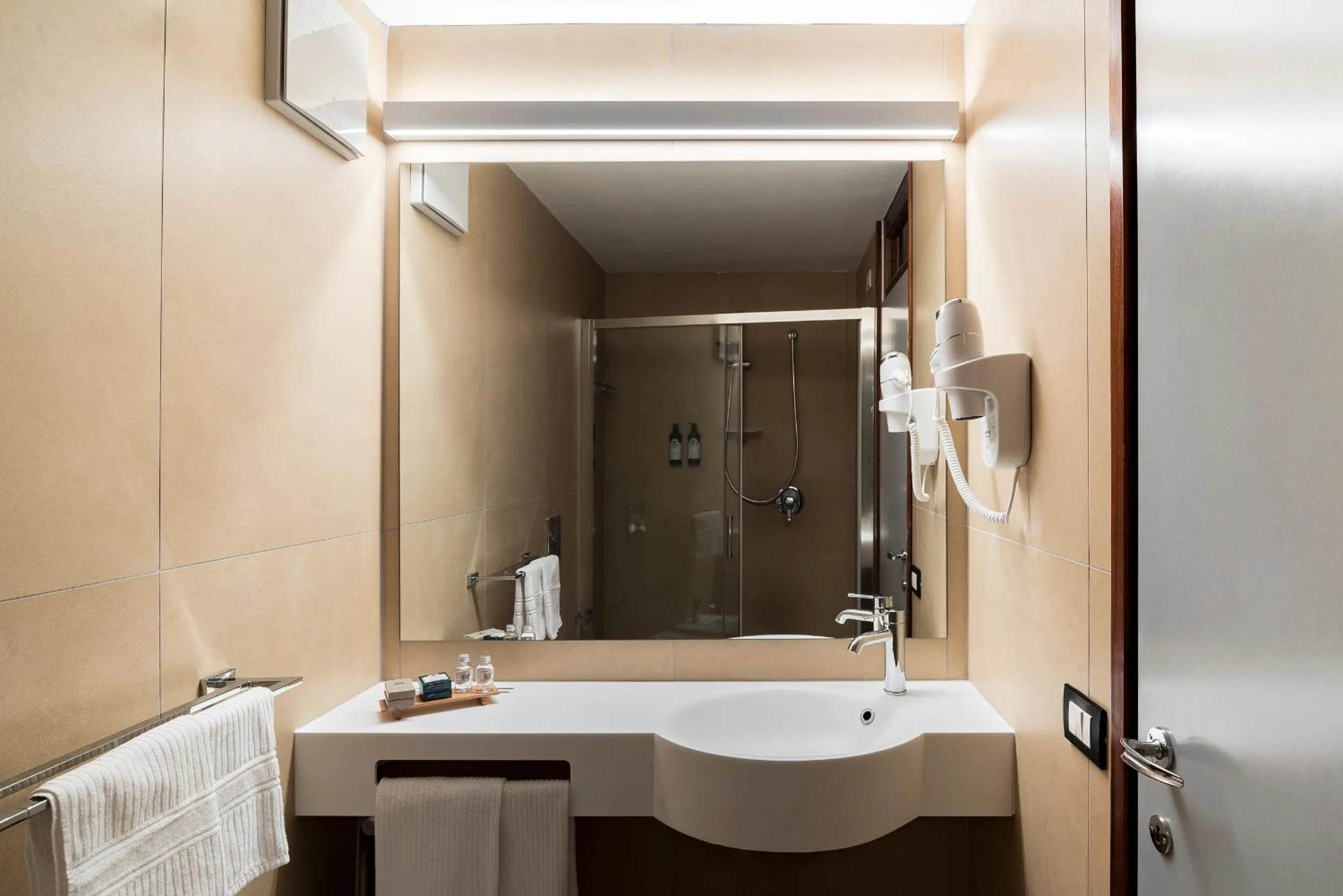 Bathroom in Hotel Boite