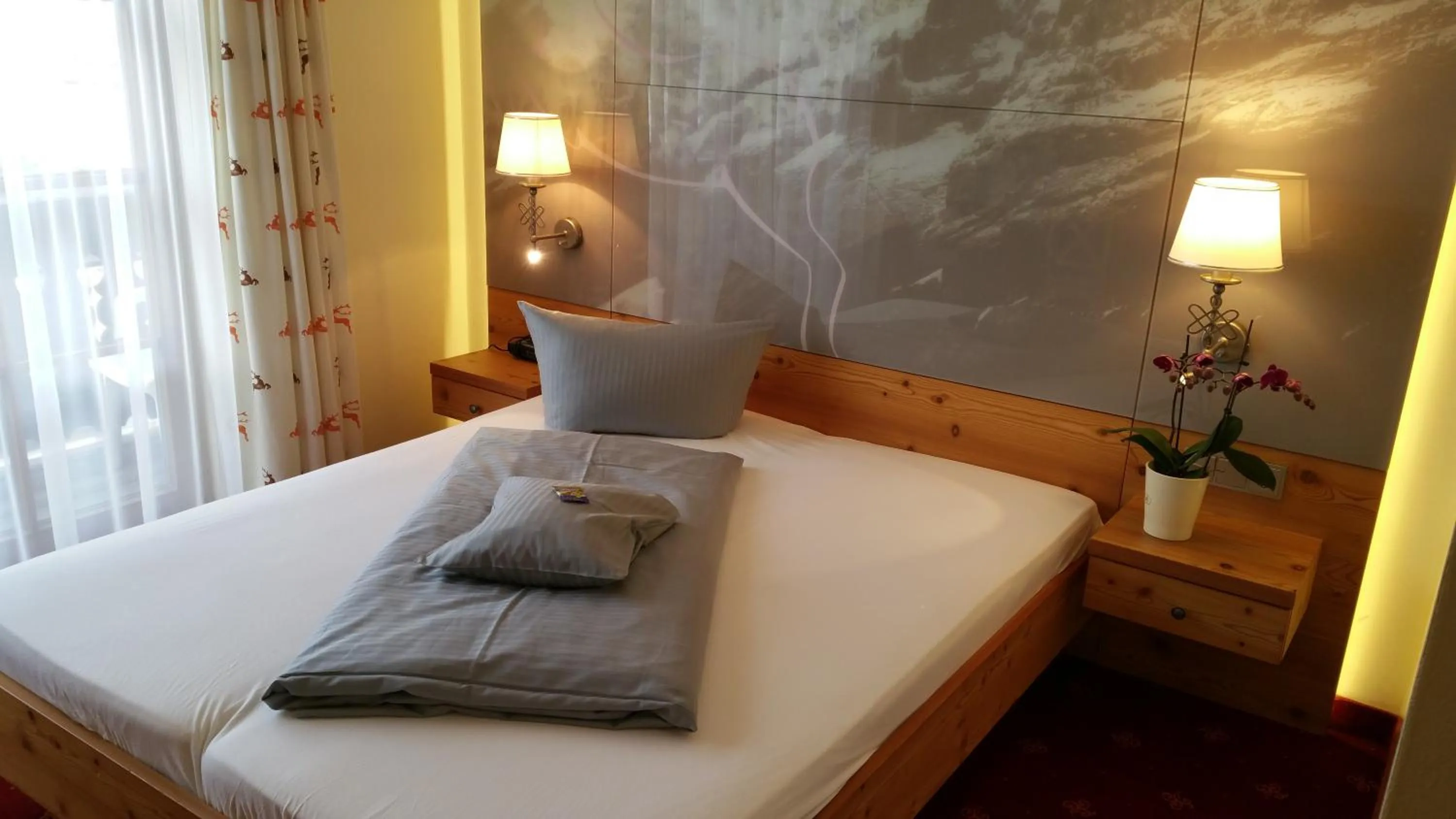 Bedroom, Bed in Landhotel Böld Oberammergau