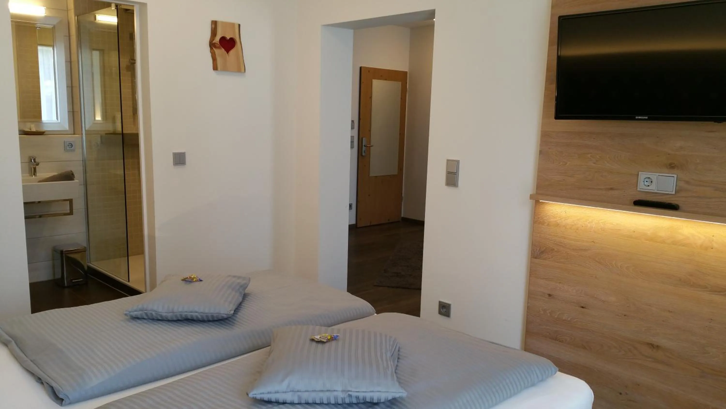 Bedroom, Bed in Landhotel Böld Oberammergau