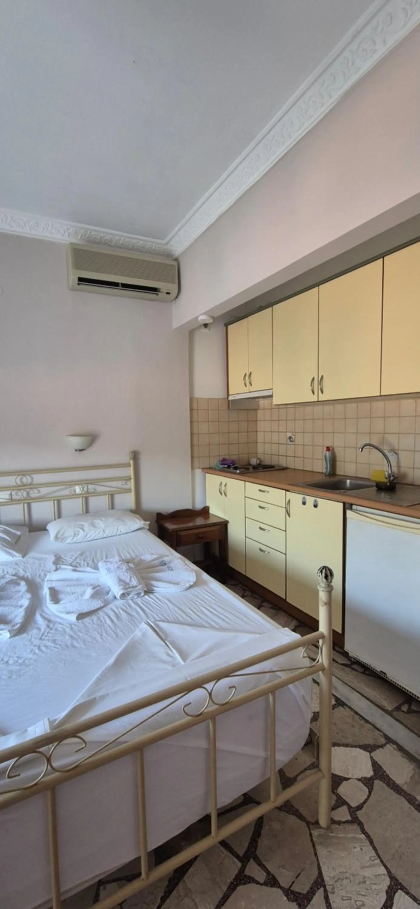 Bed in Green Hill Studios & Apartments