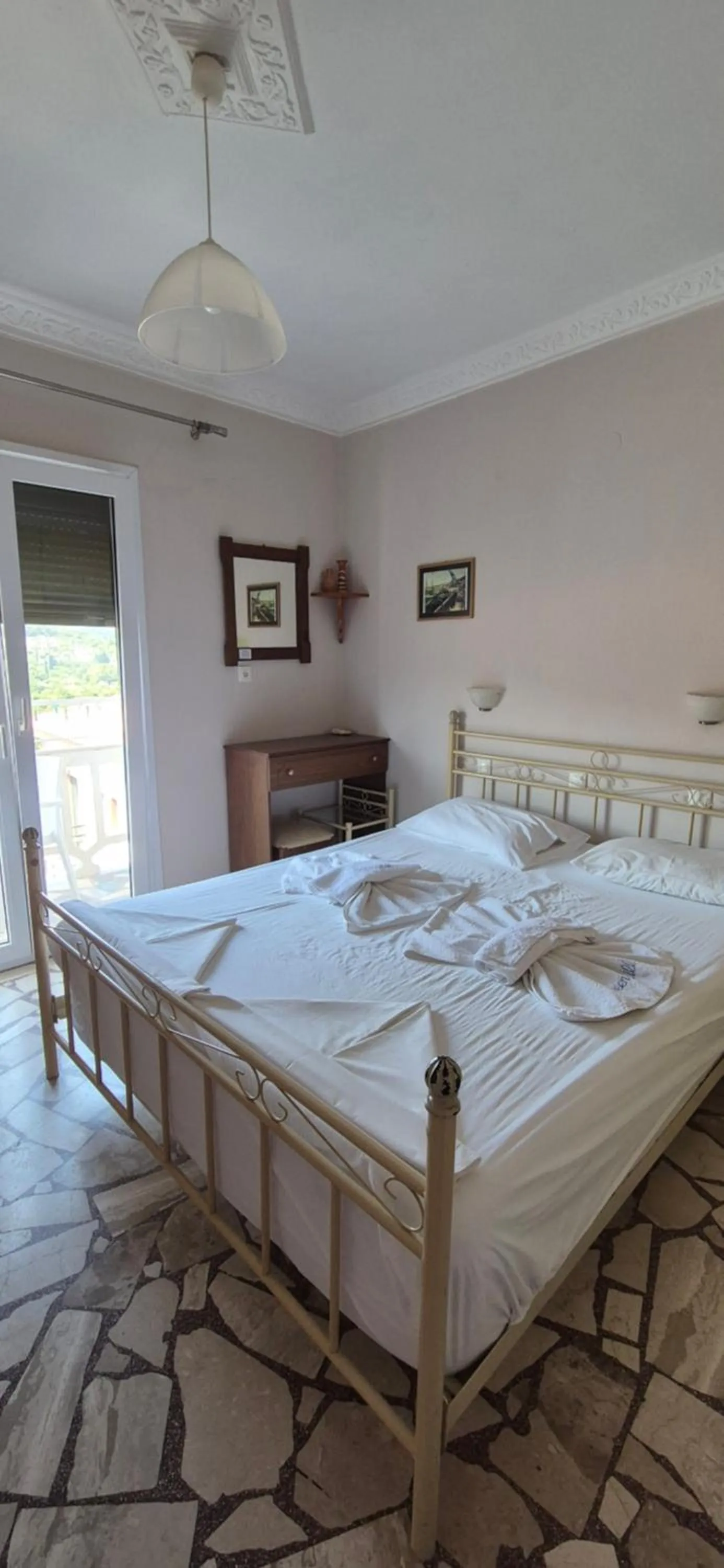 Bed in Green Hill Studios & Apartments