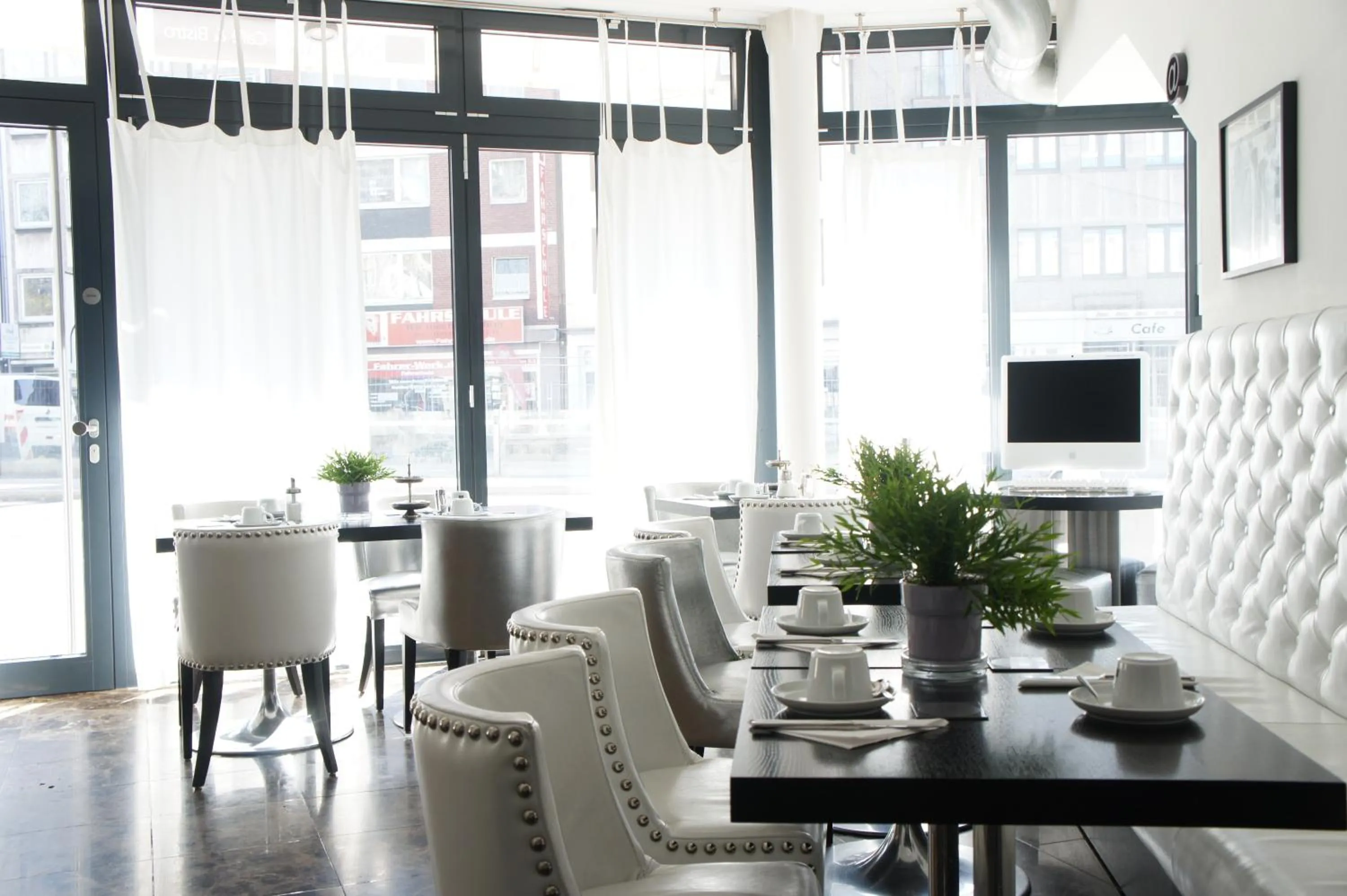 Restaurant/places to eat in Business Wieland Hotel