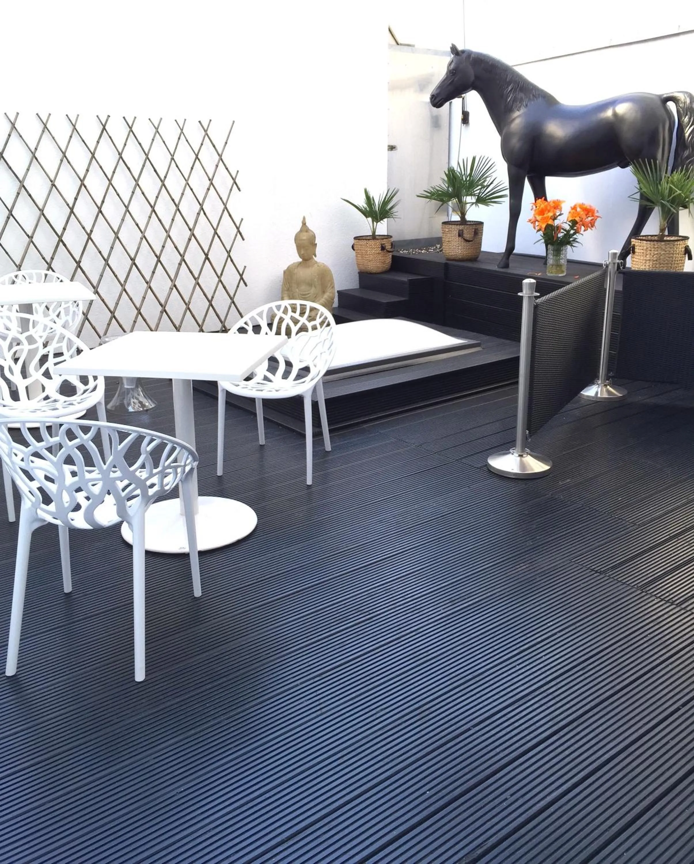 Patio in Business Wieland Hotel