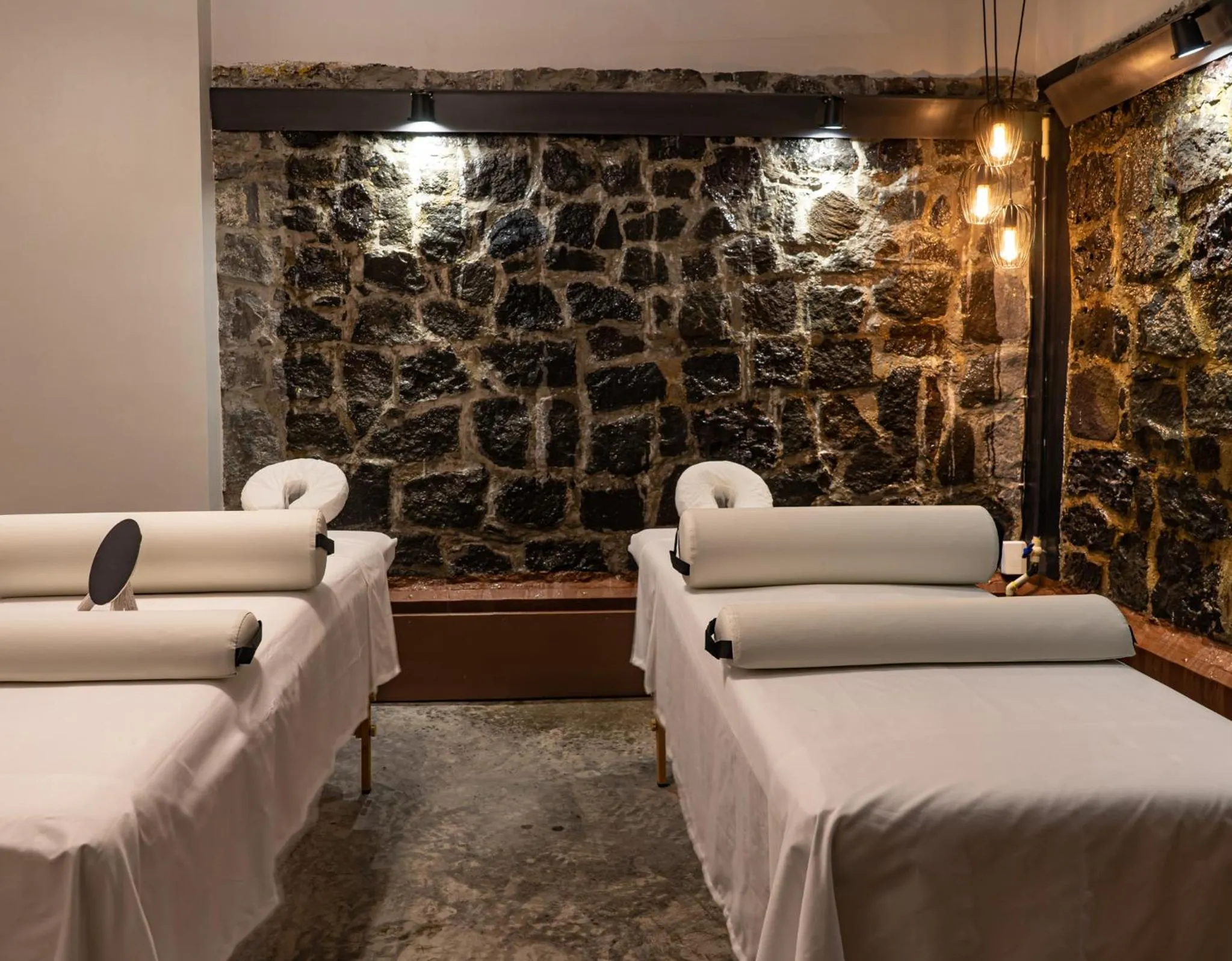 Massage, Bed in Agata Hotel Boutique & Spa