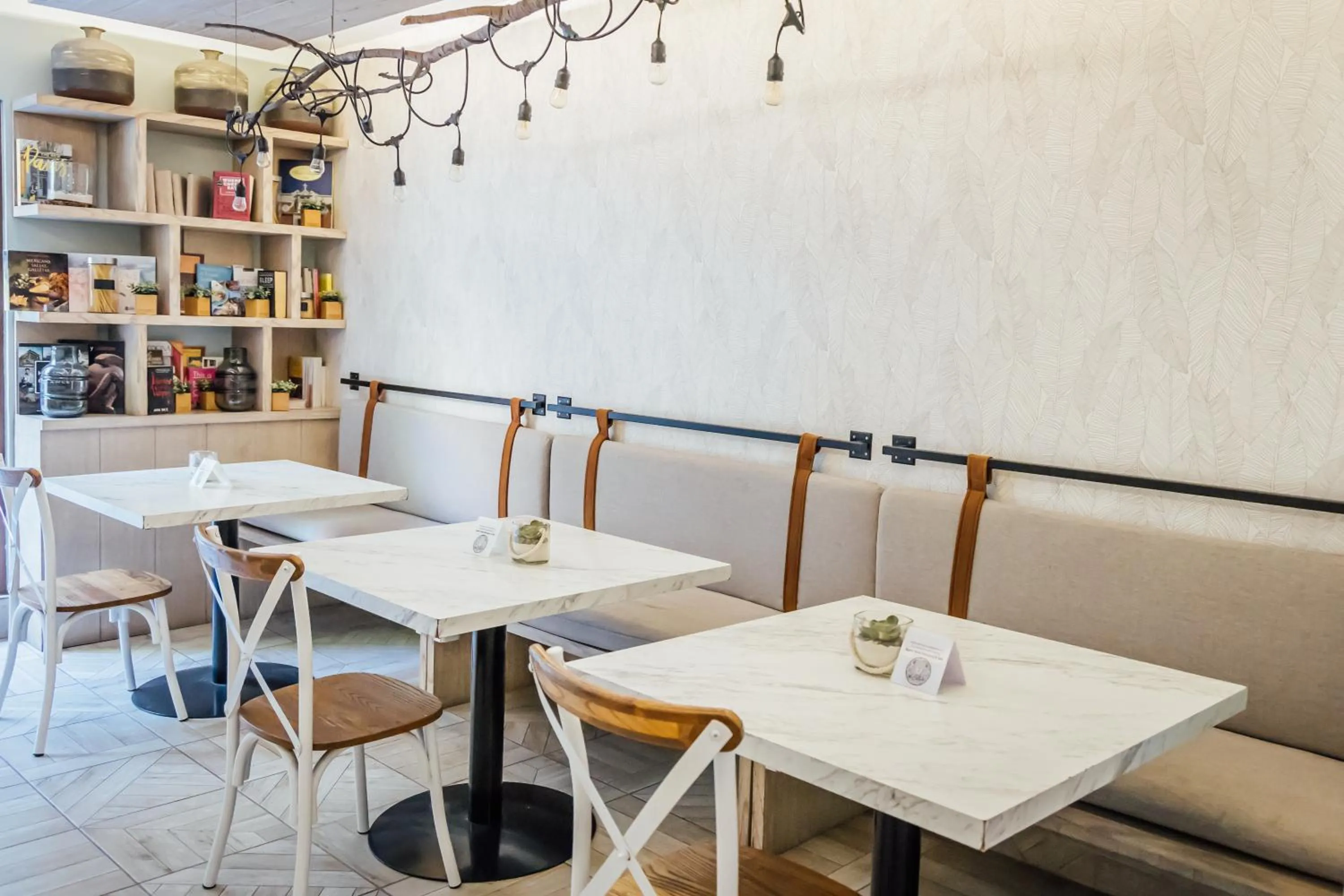 Restaurant/places to eat in Agata Hotel Boutique & Spa