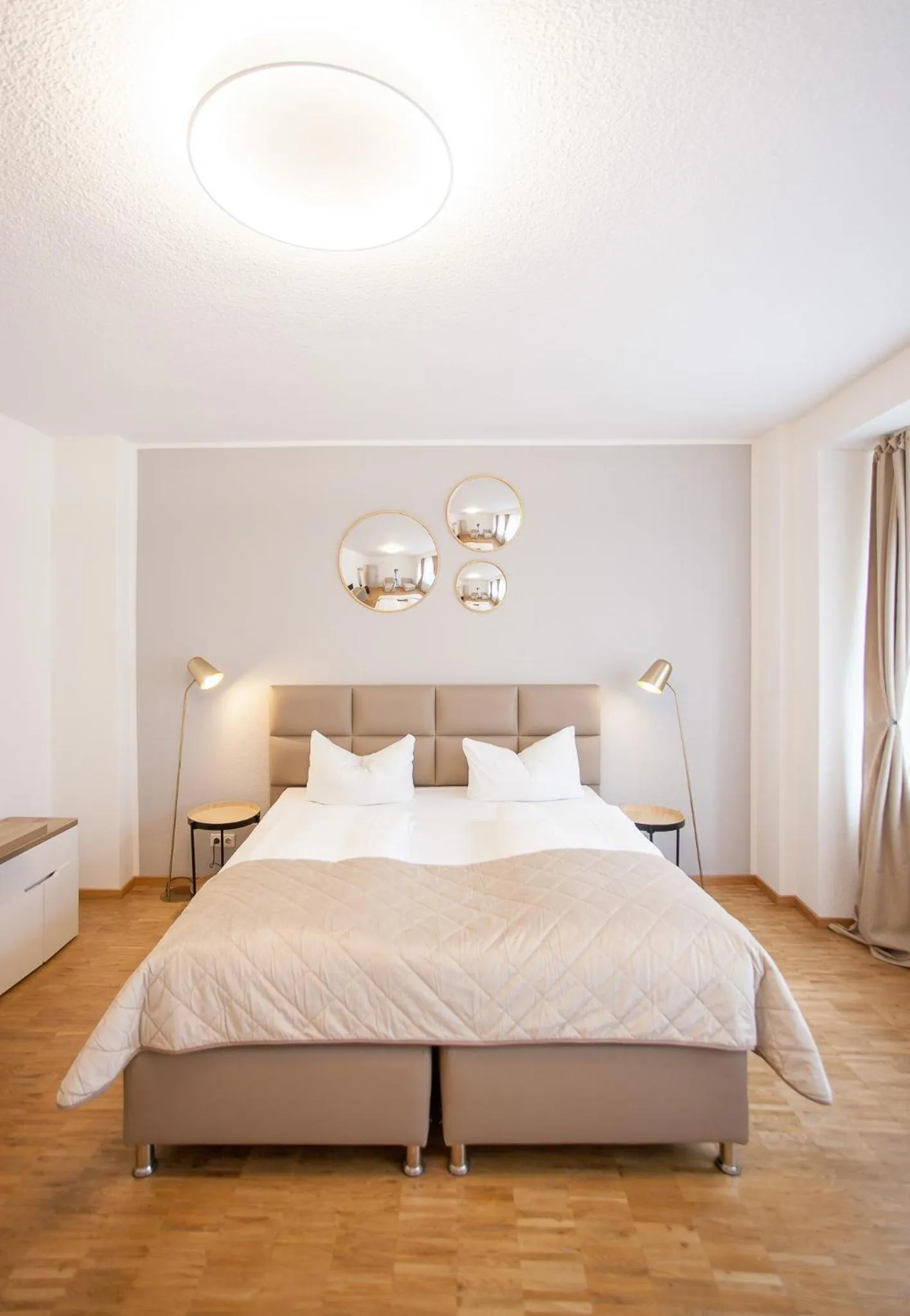 Bedroom, Bed in TM Hotel Düsseldorf