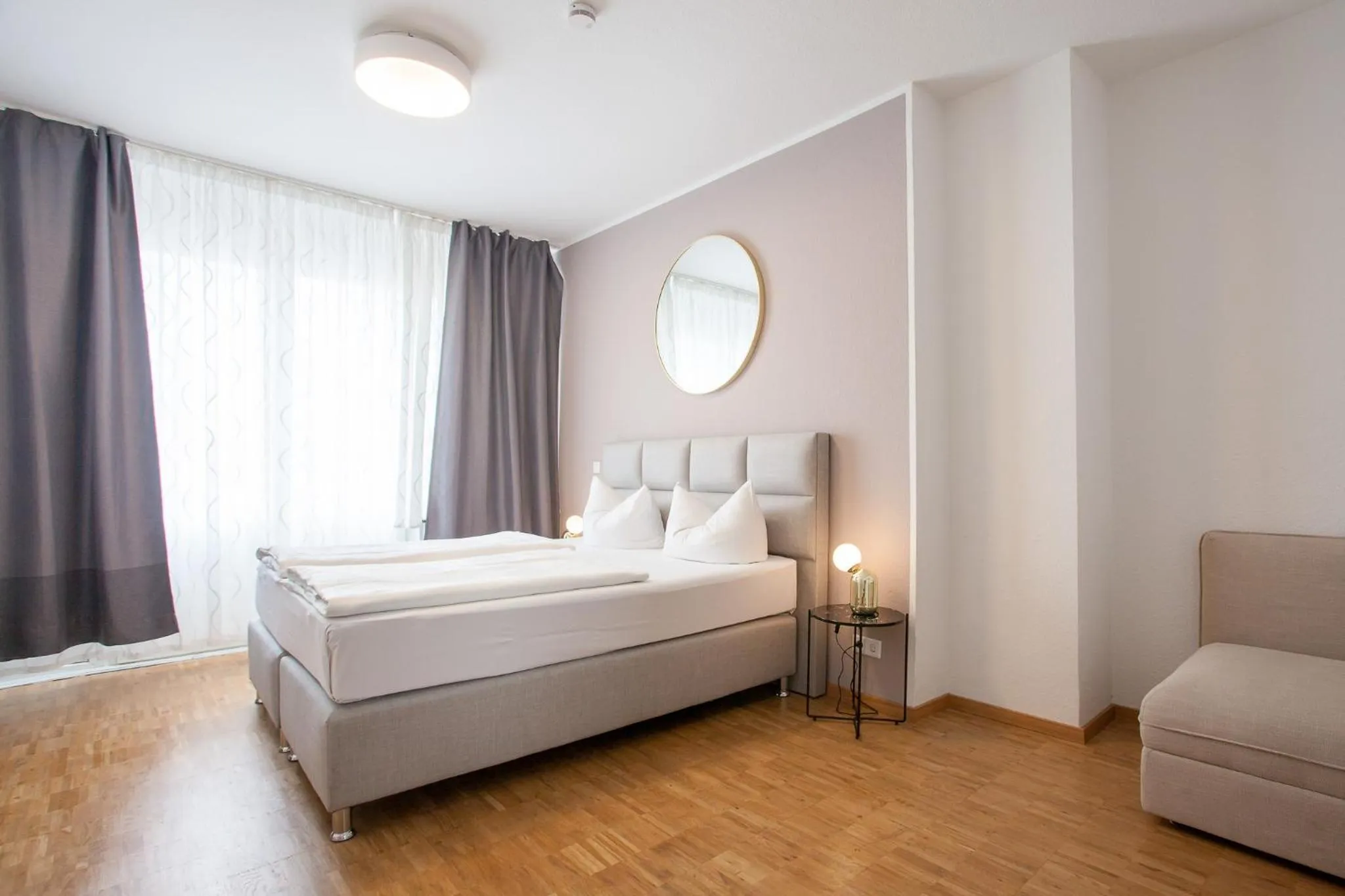 Bedroom, Bed in TM Hotel Düsseldorf