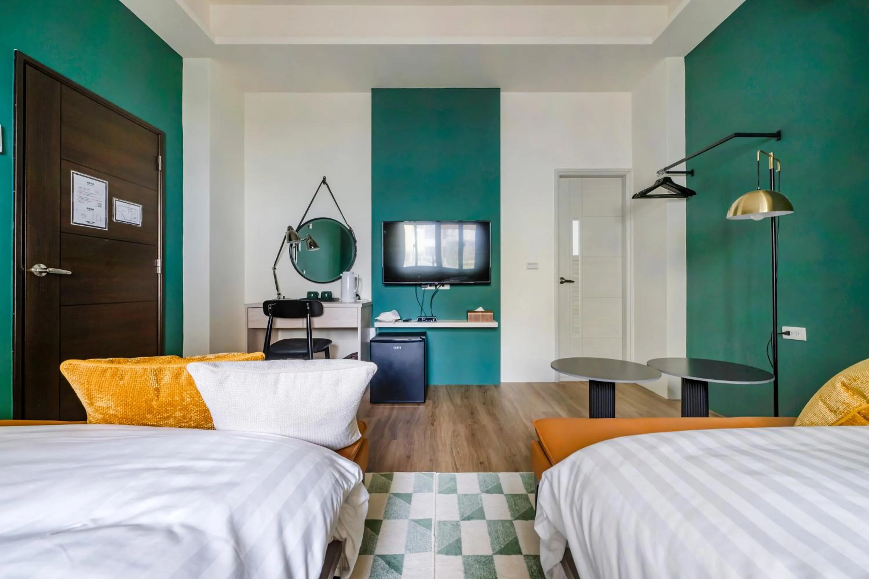 Photo of the whole room, Bed in Chill Style Inn