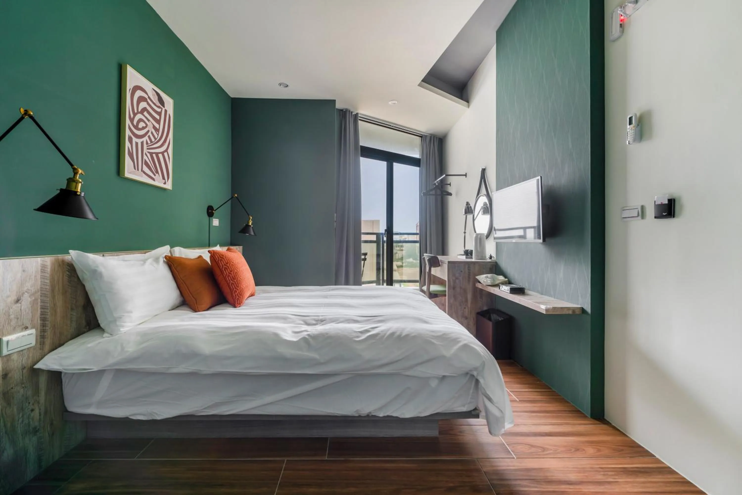 Photo of the whole room, Bed in Chill Style Inn