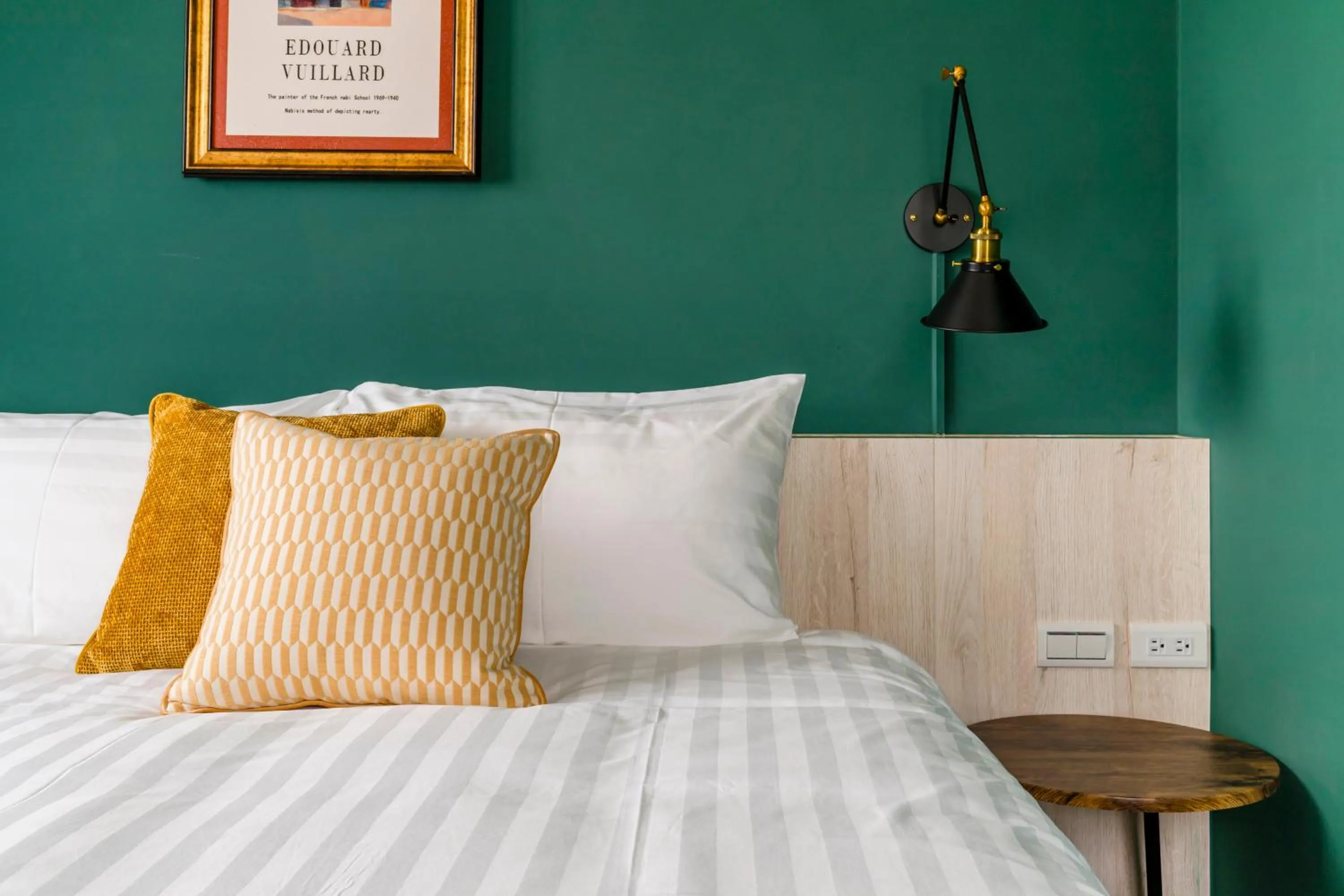 Bed in Chill Style Inn