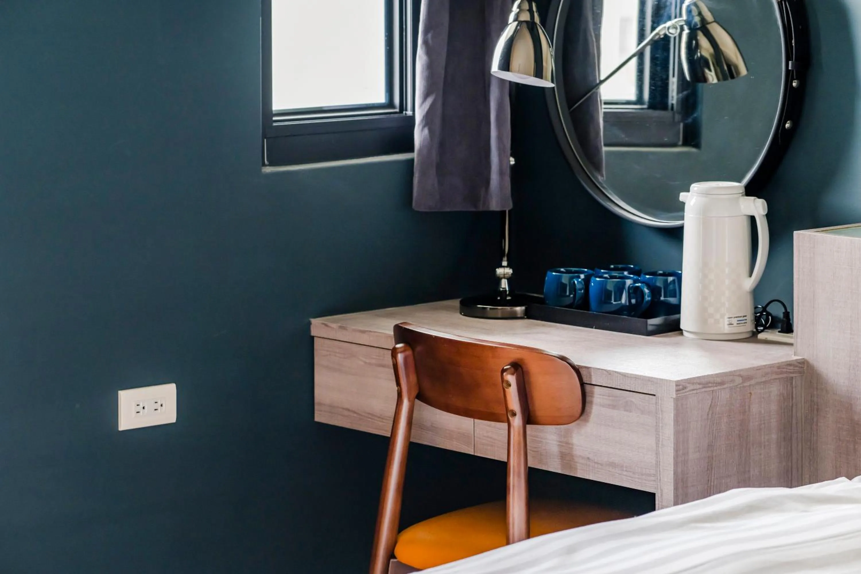 hair dresser in Chill Style Inn