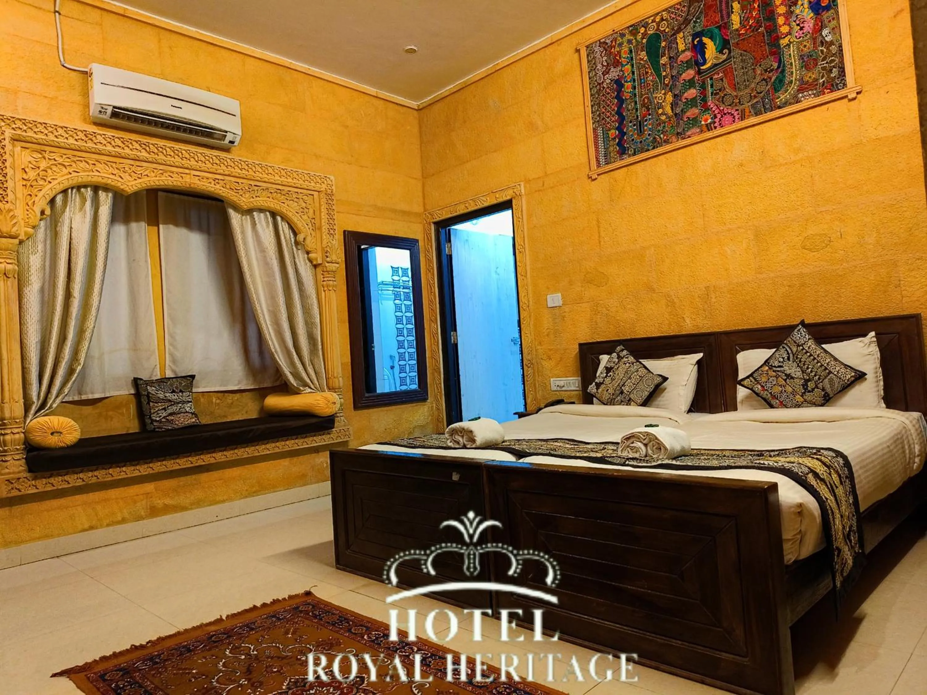 Bed in Hotel Royal Heritage