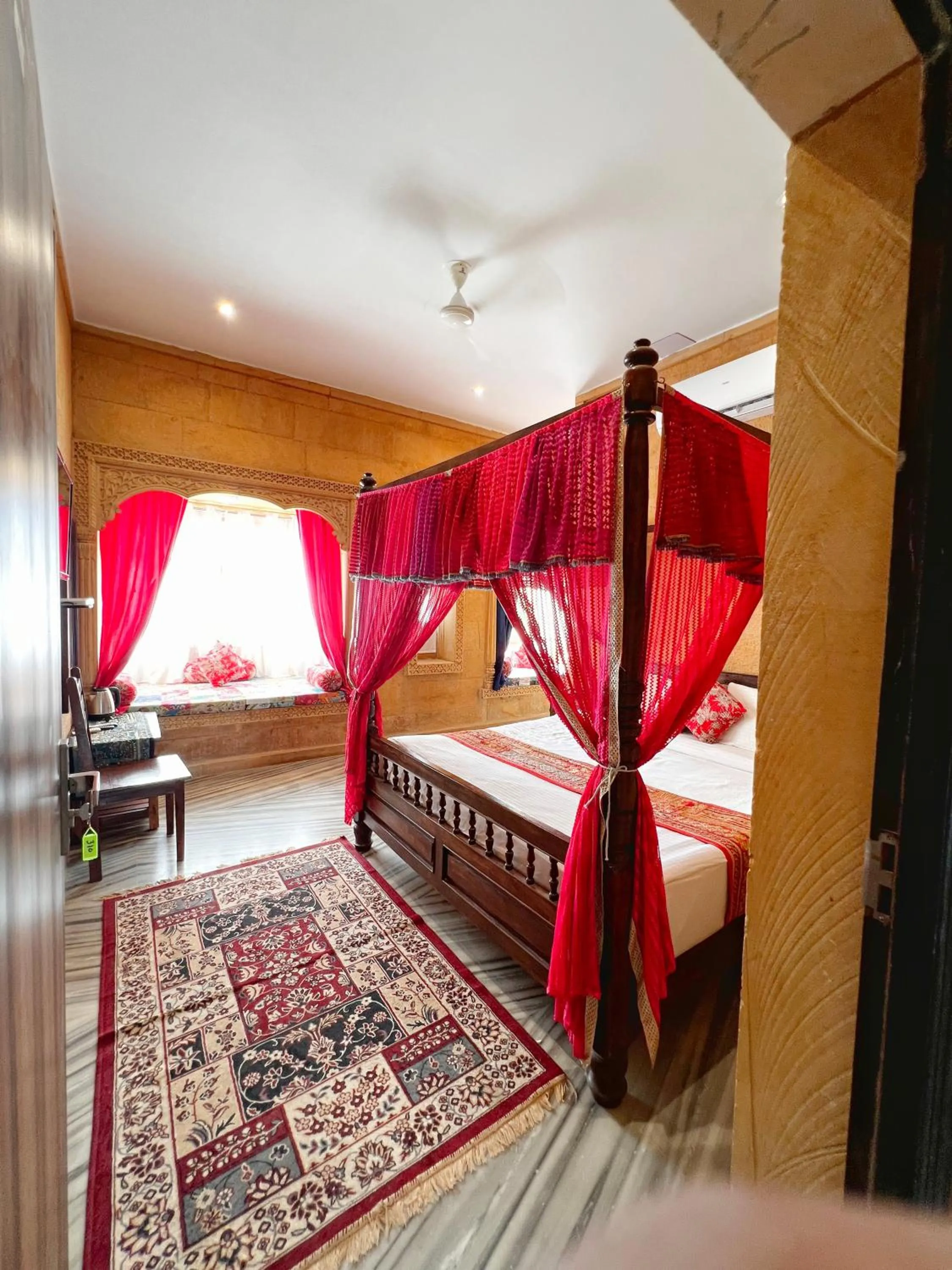 Bed in Hotel Royal Heritage