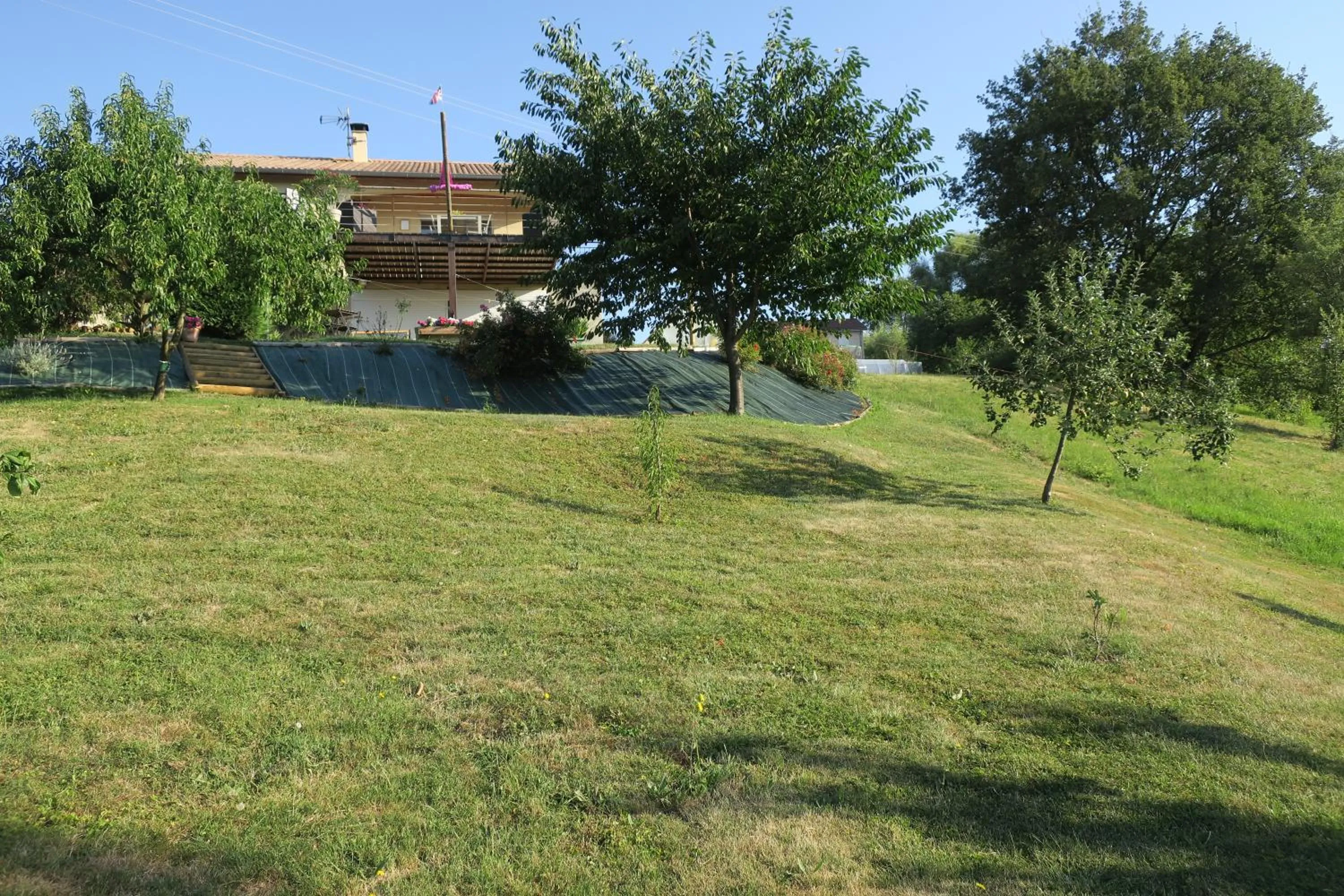 Property building in Chambres au grand calme dans maison