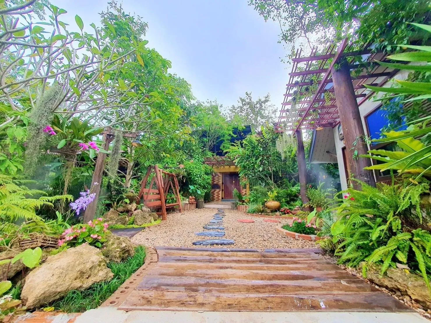 Garden in Nokkamin Home Chiang Dao