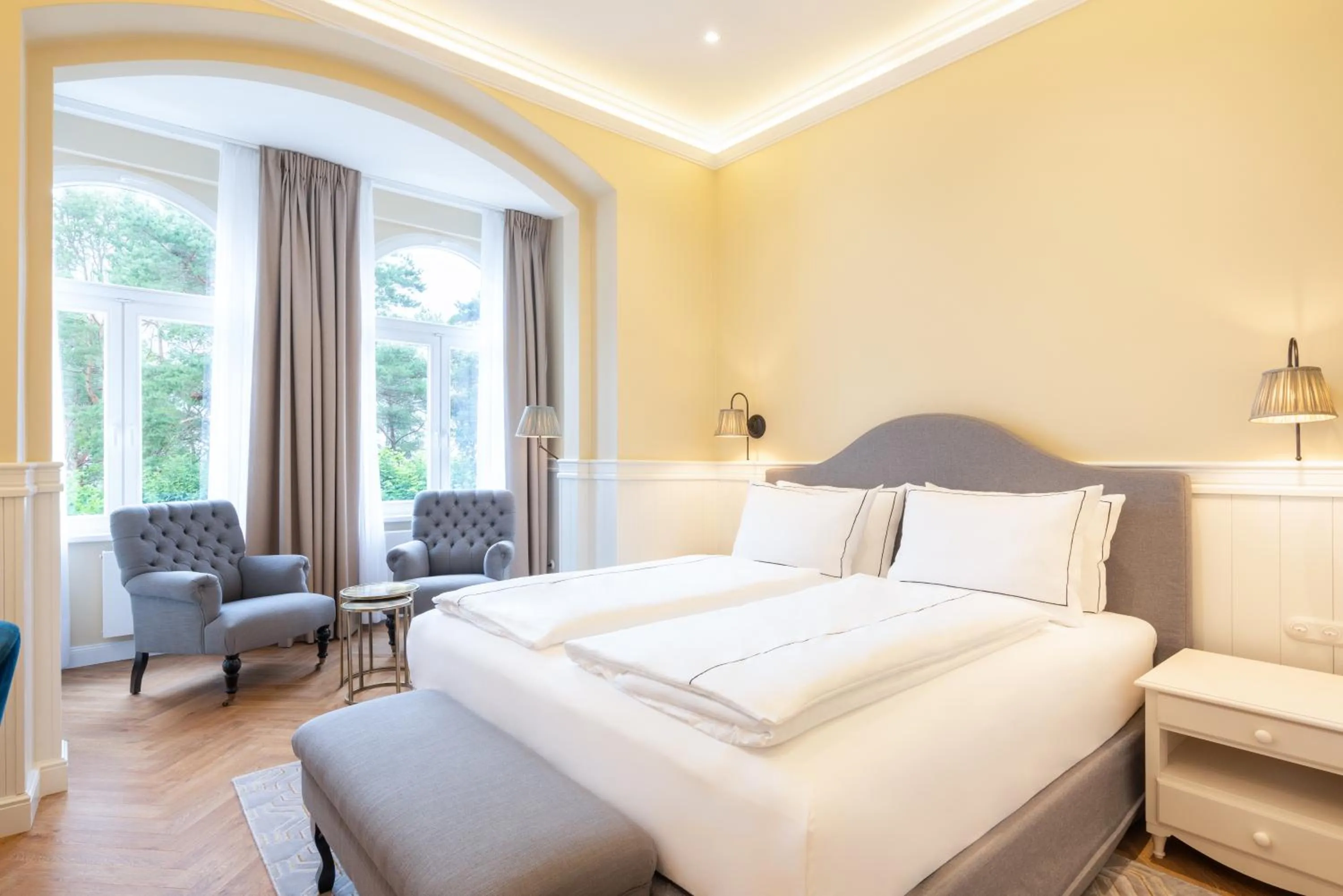 Bed in Strandhotel Ahlbeck