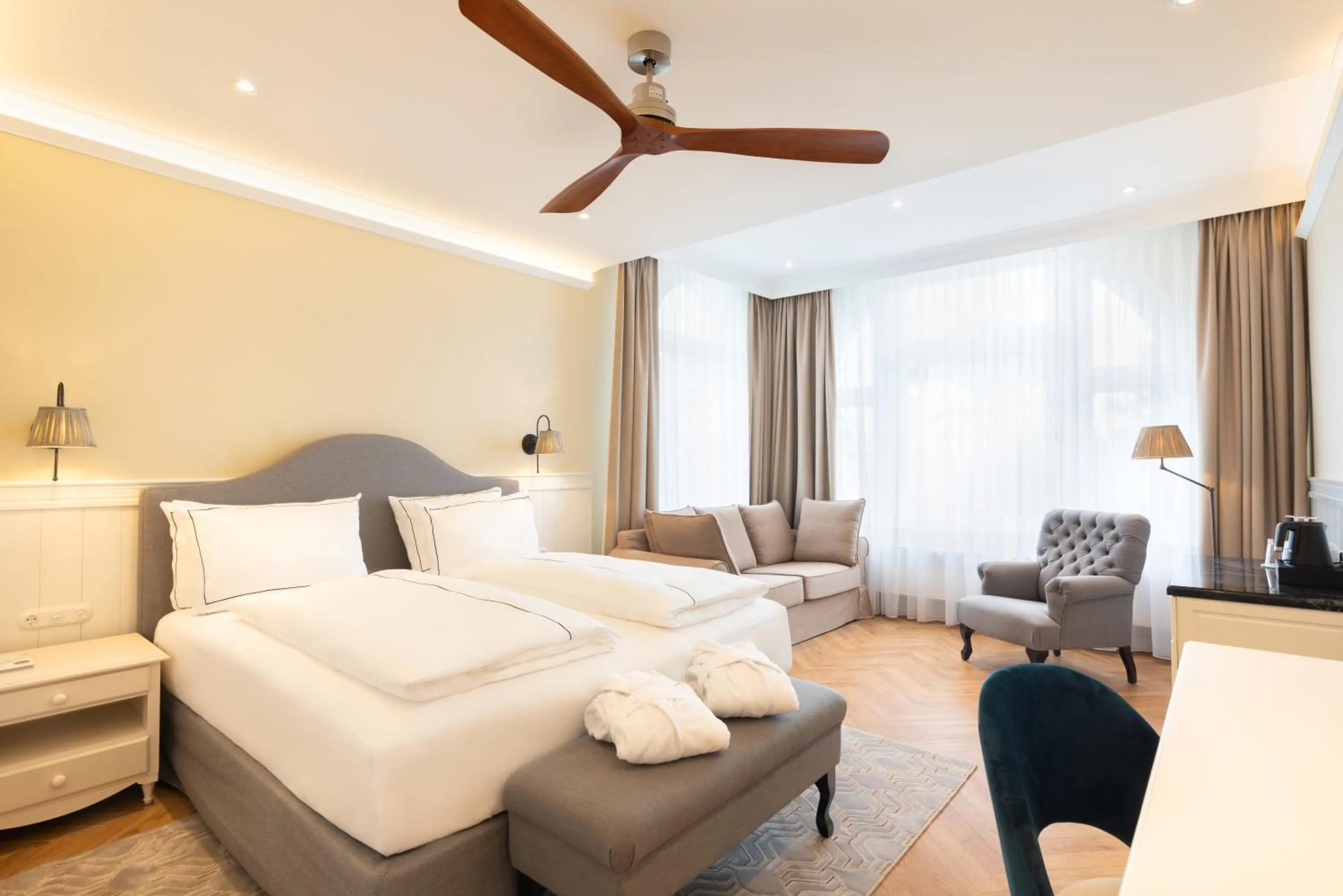 Bed in Strandhotel Ahlbeck