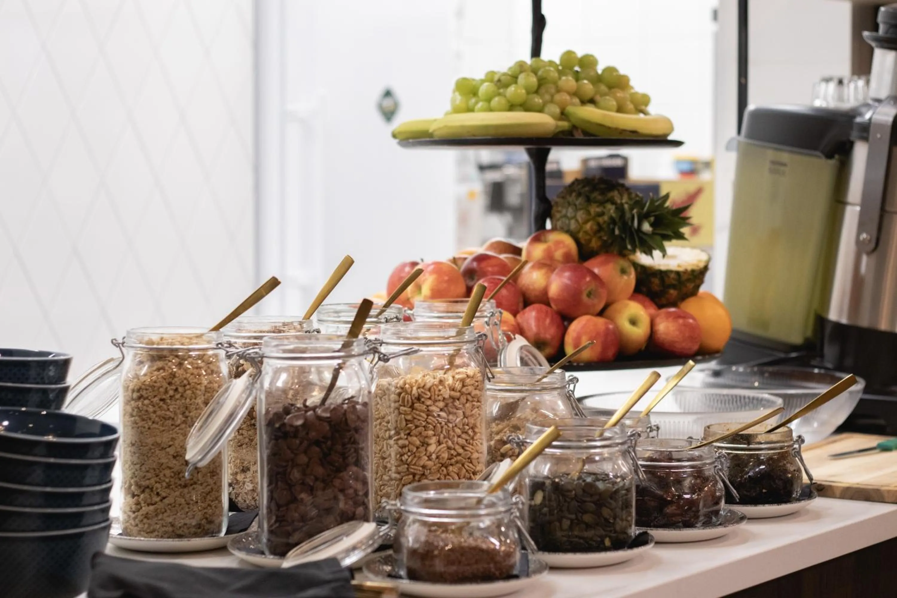 Buffet breakfast in GLEMM by AvenidA Superior Hotel & Residences