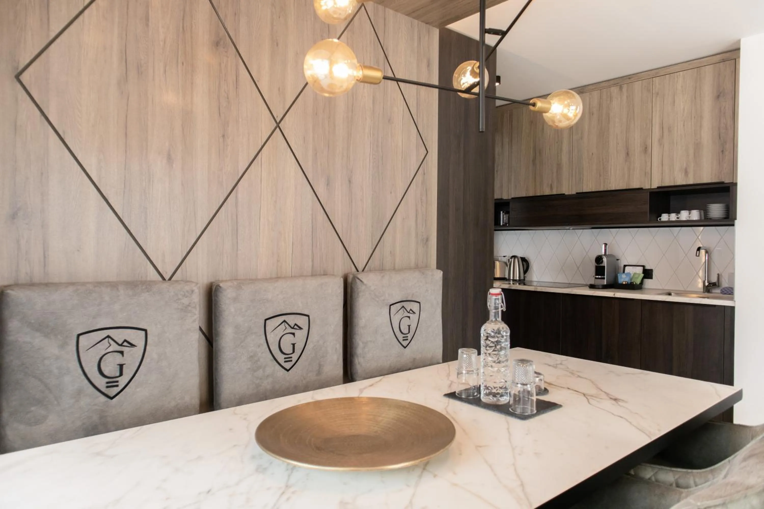 Seating area in GLEMM by AvenidA Superior Hotel & Residences