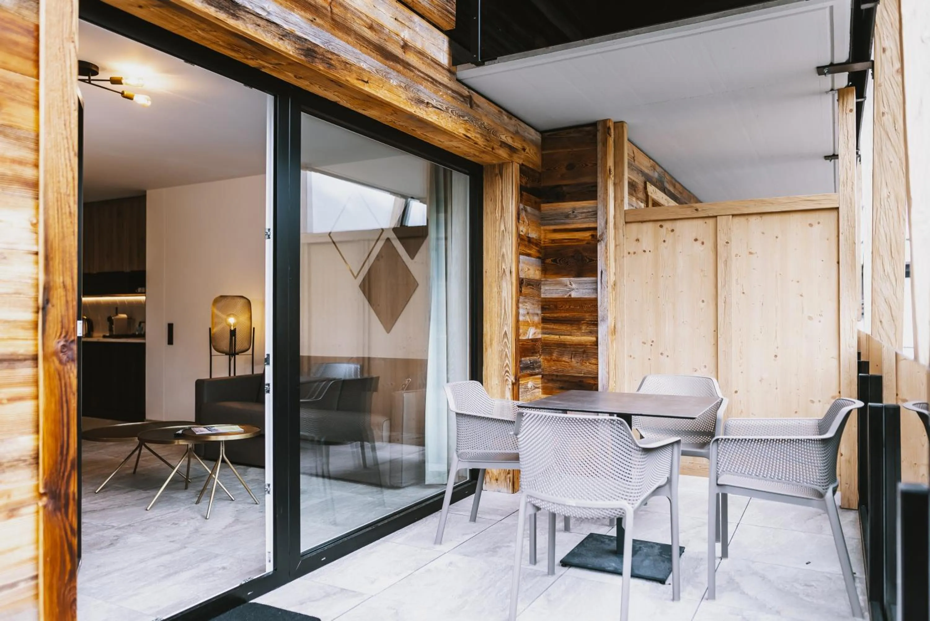 Balcony/Terrace in GLEMM by AvenidA Superior Hotel & Residences