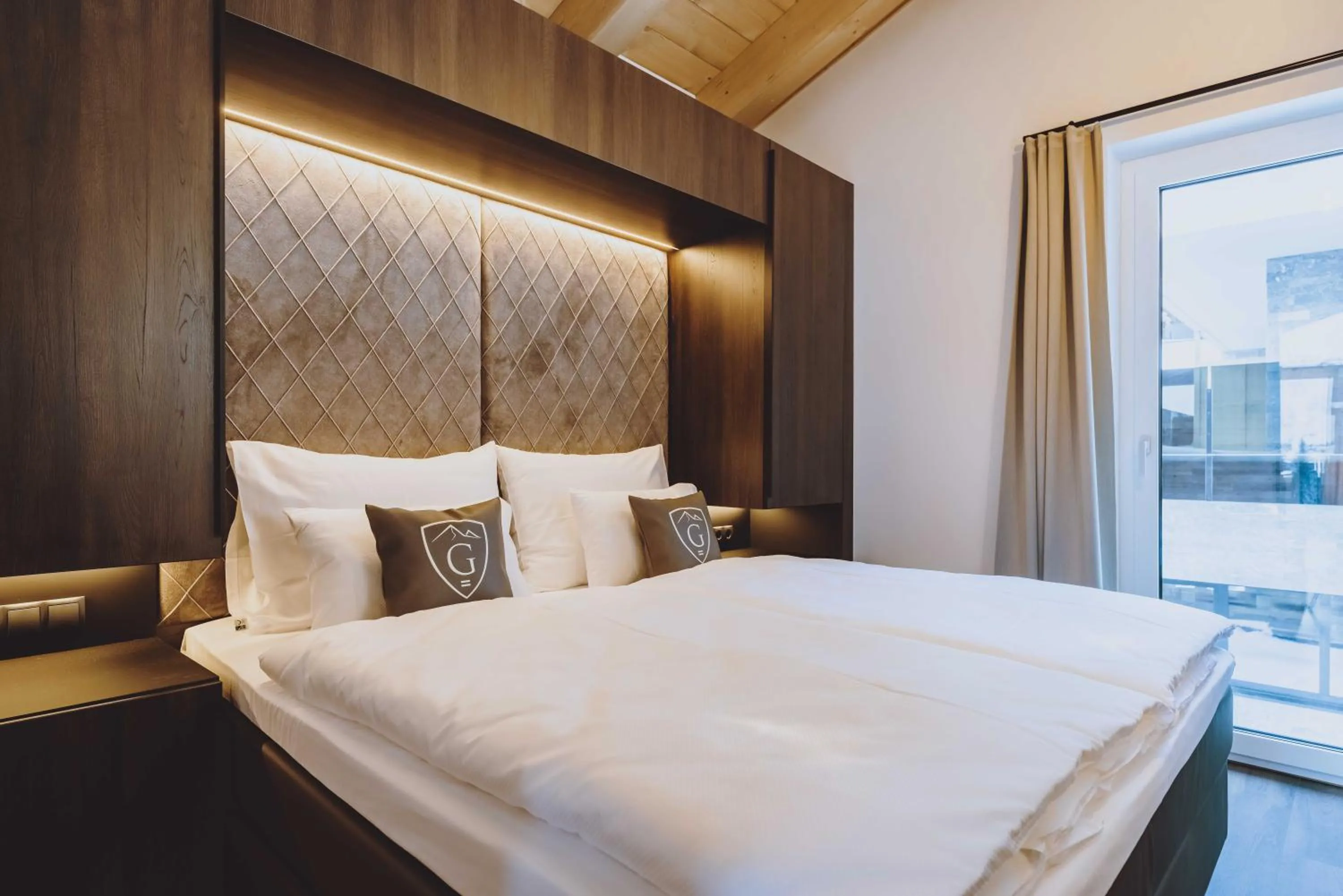 Bedroom, Bed in GLEMM by AvenidA Superior Hotel & Residences