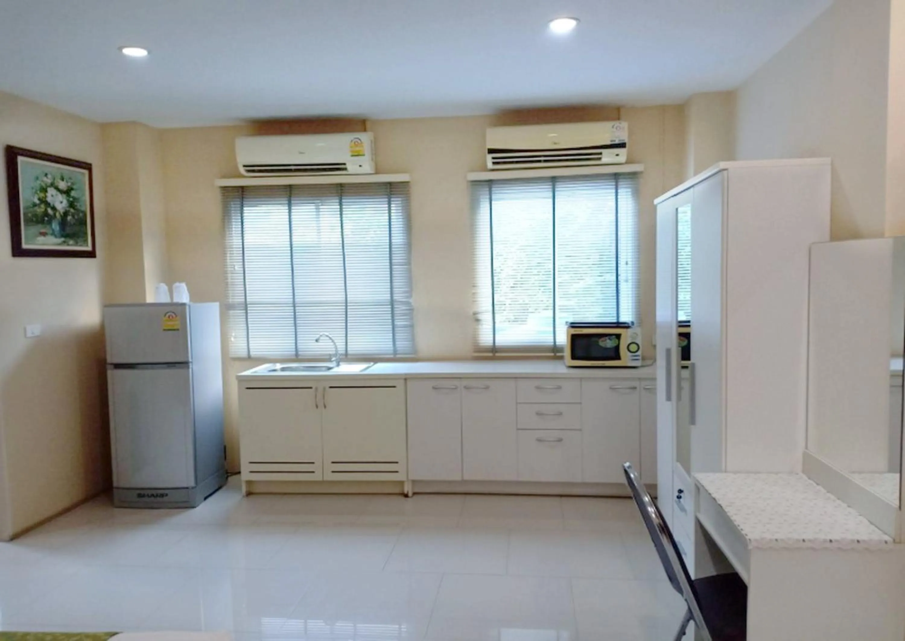 Kitchen or kitchenette in V Verve Service Apartment Hotel