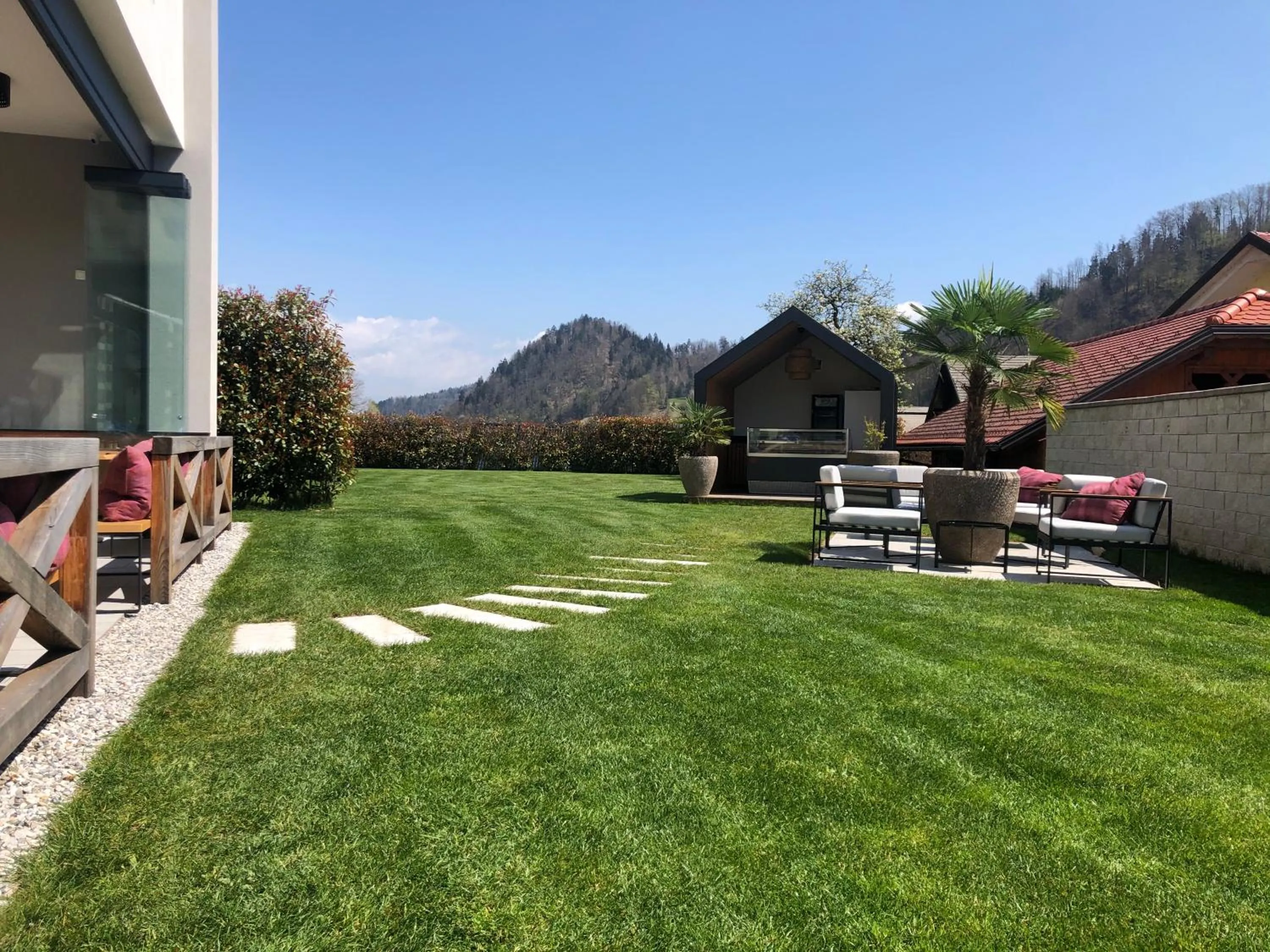 Na Vasi restavracija in prenočišča