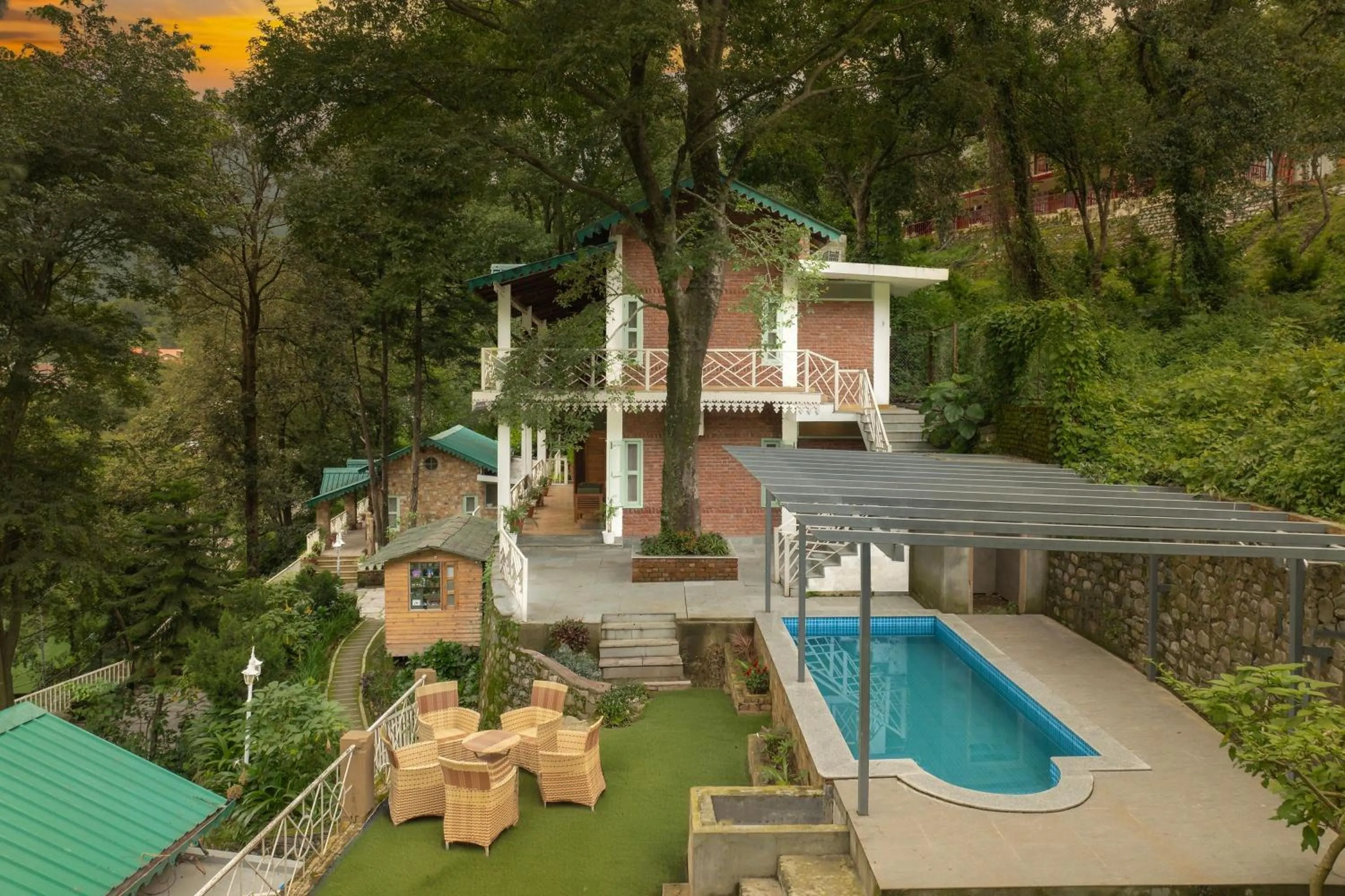 Property building in Echor Malusara Lakeview Retreat Bhimtal