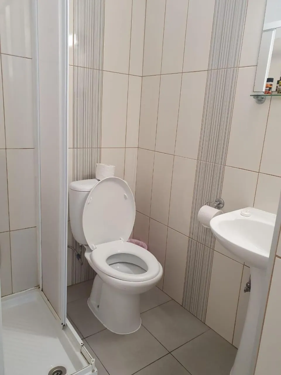 Shower in Sea CleoNapa Mandali