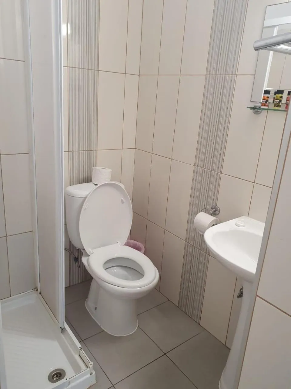 Shower in Sea CleoNapa Mandali