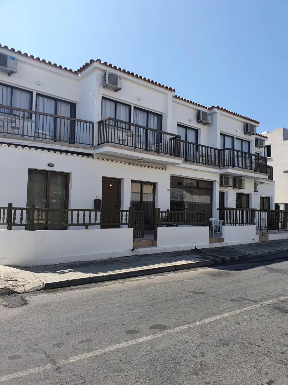 Facade/entrance in Sea CleoNapa Mandali