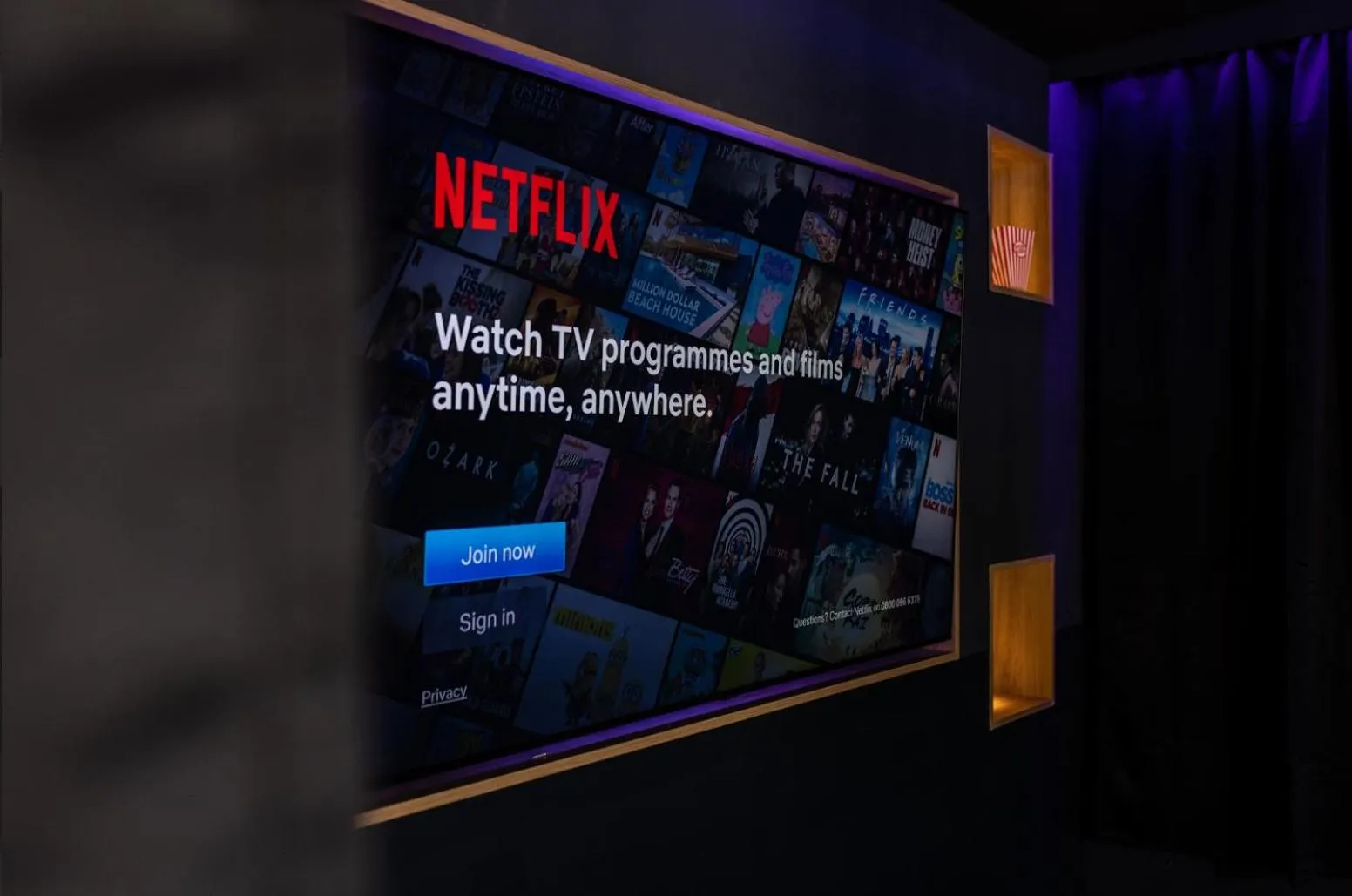 Living room in Hollywood Suite Sasco Apartments