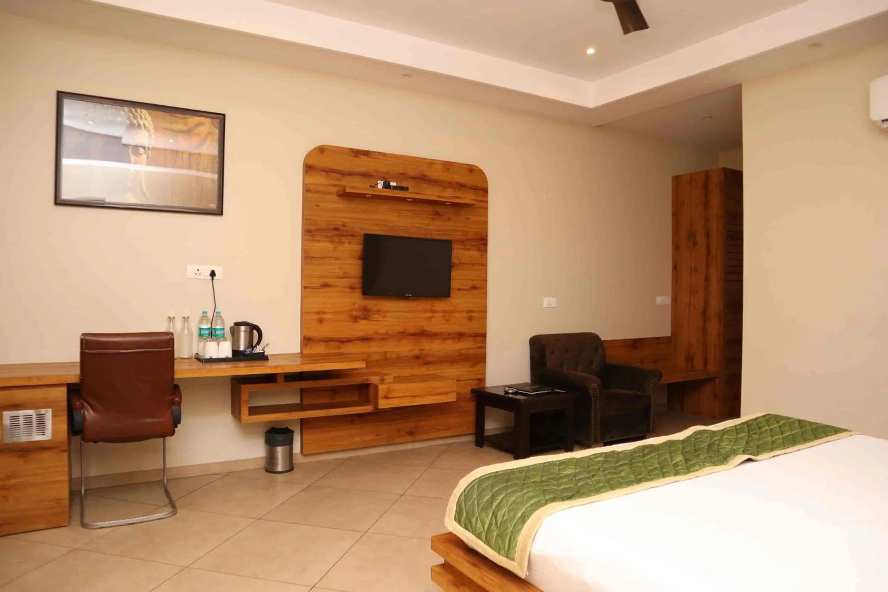 Bed in DESI THATH RESORT